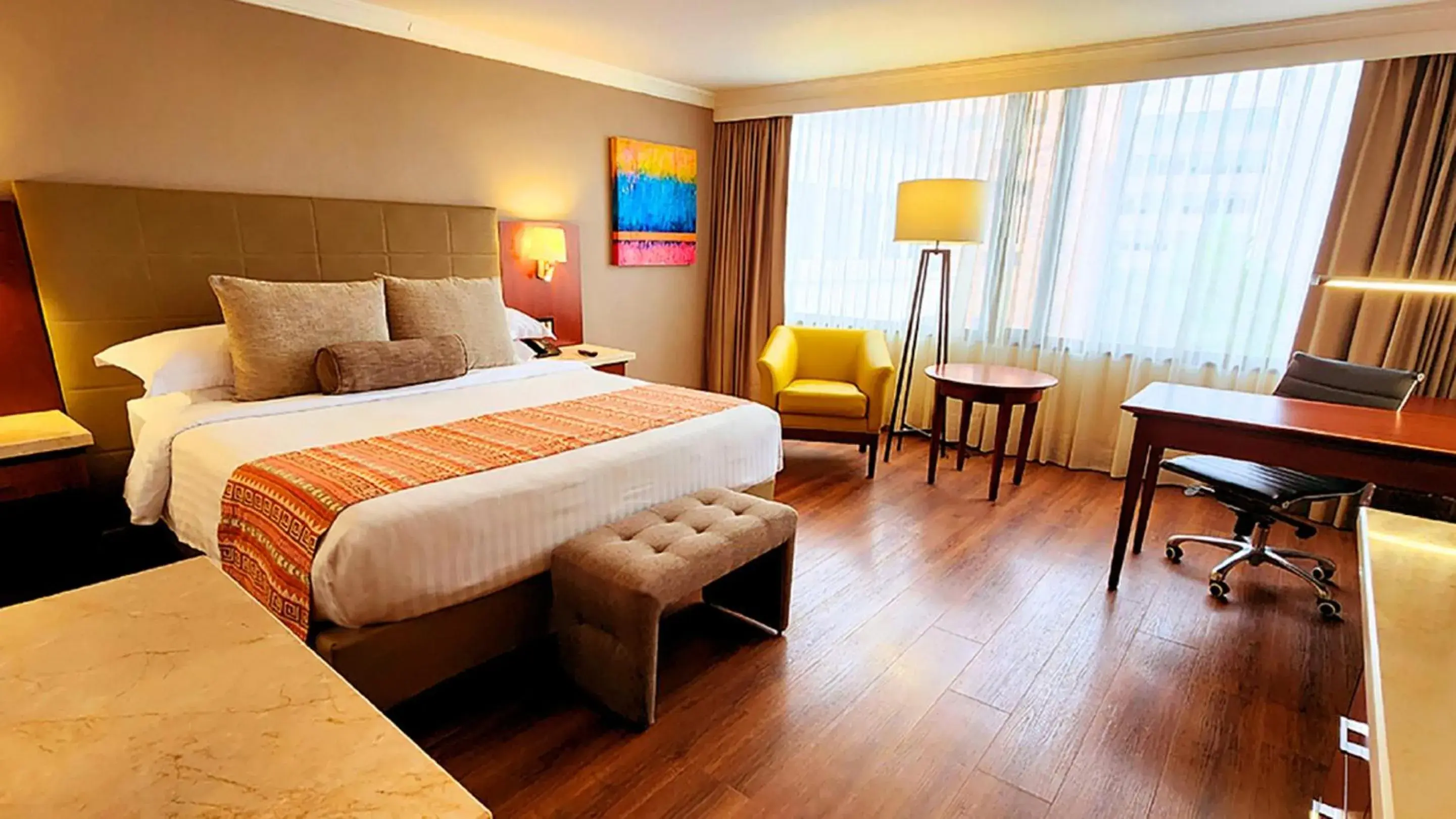 Deluxe Double Room with Bath in Bogota Plaza Hotel Deluxe Double Room with Bath in Bogota Plaza Hotel