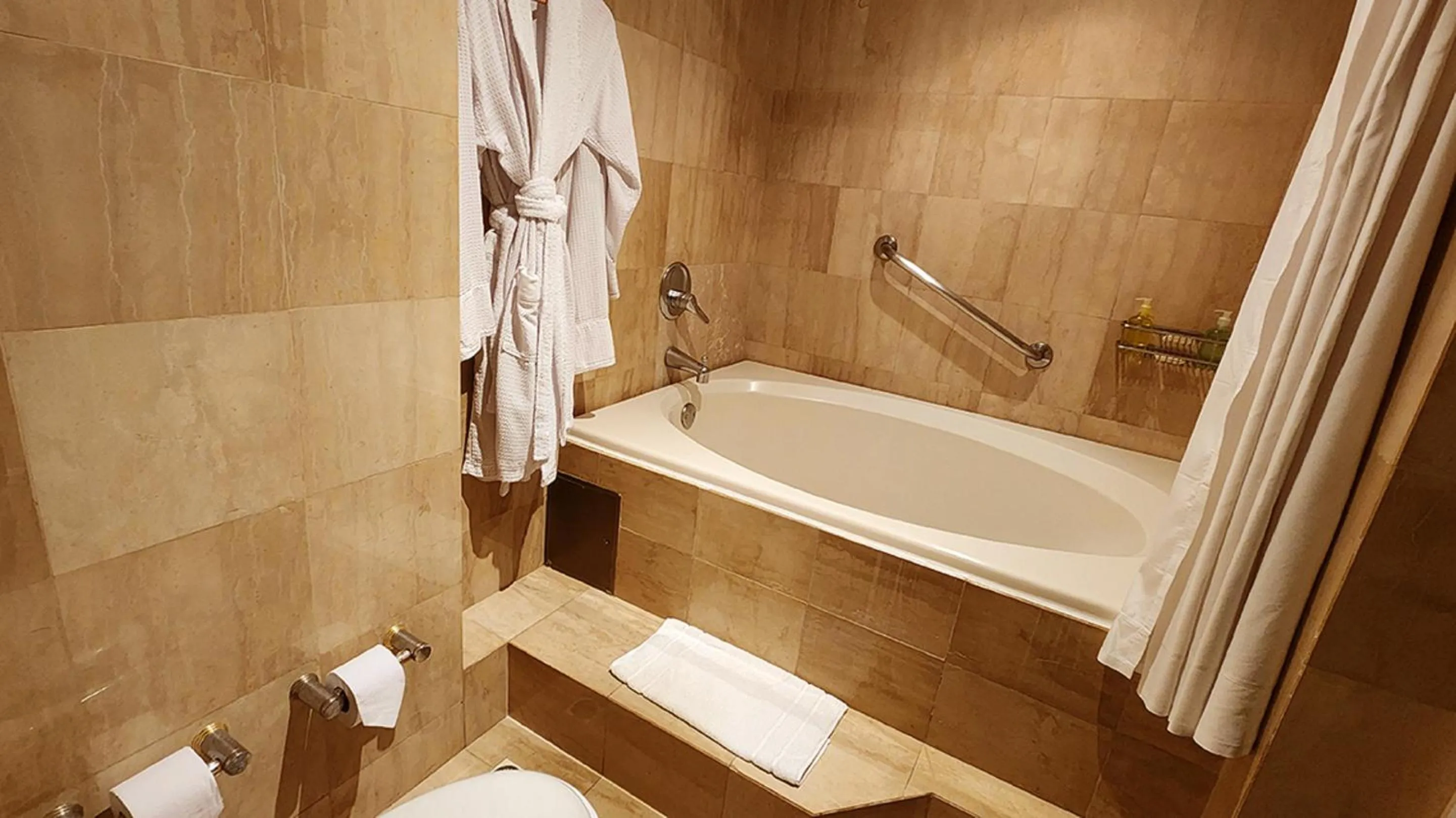 Bathroom in Bogota Plaza Hotel