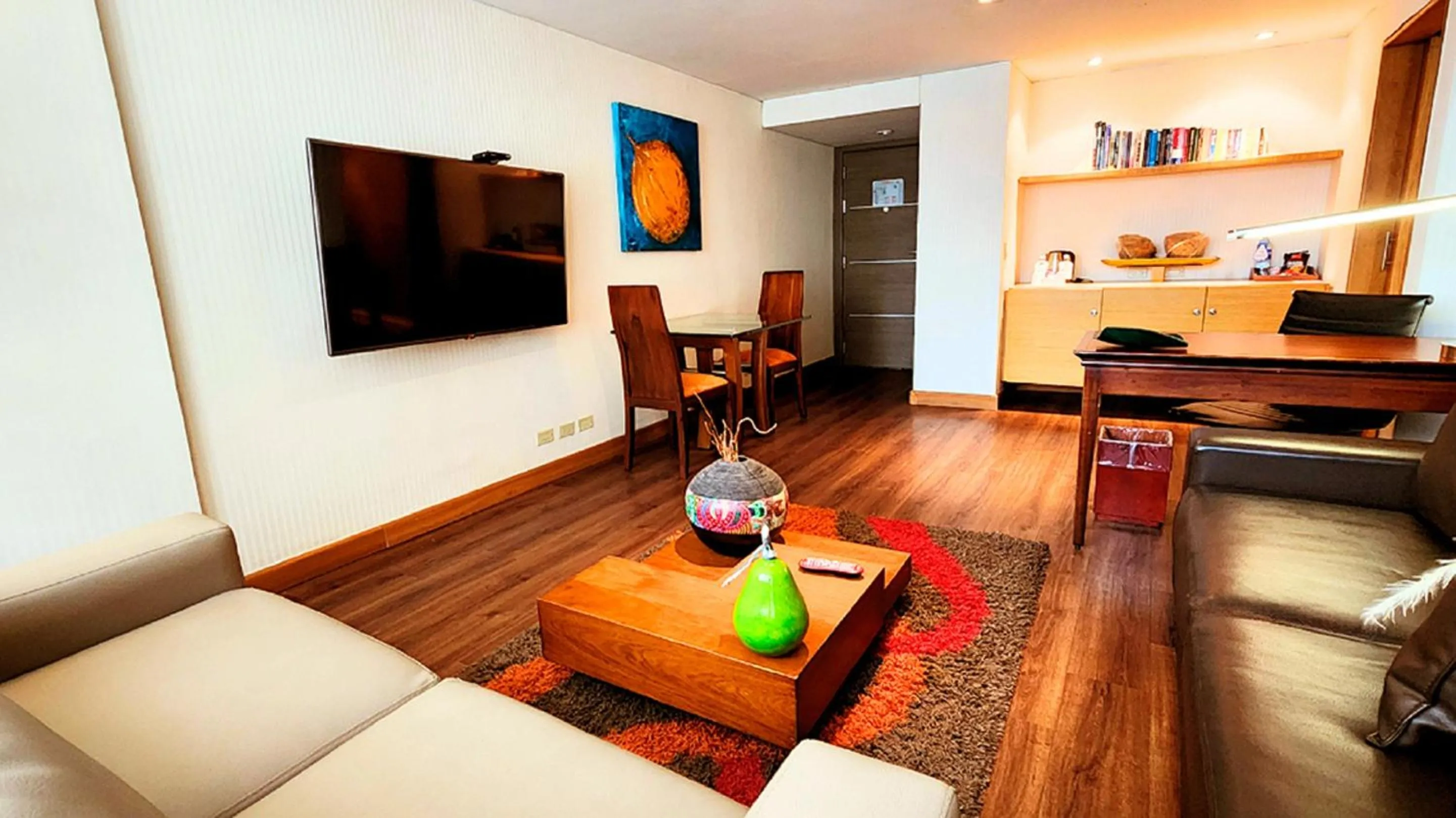 Living room in Bogota Plaza Hotel