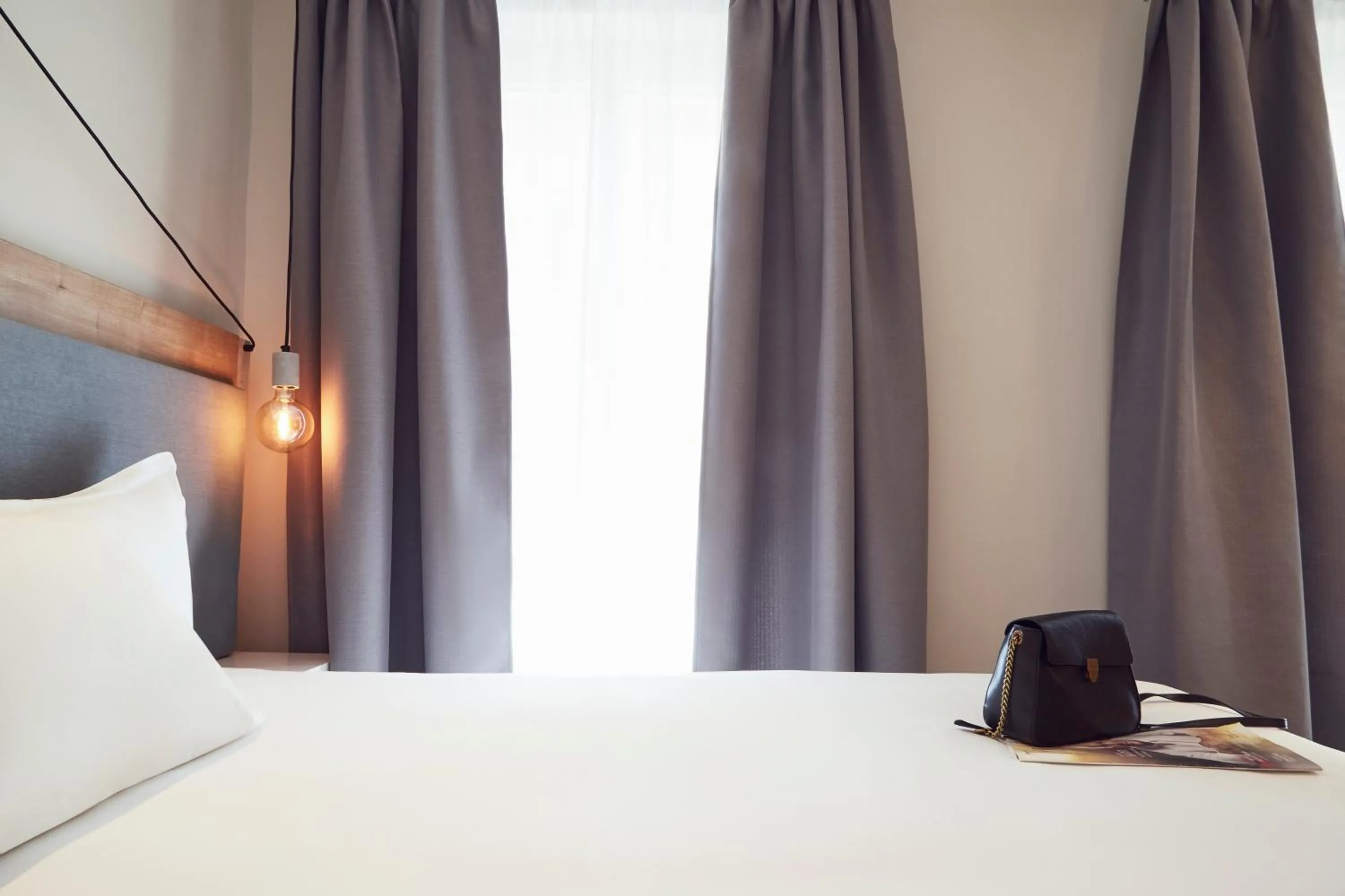 Bed in Hôtel Maison Montgrand - Vieux Port