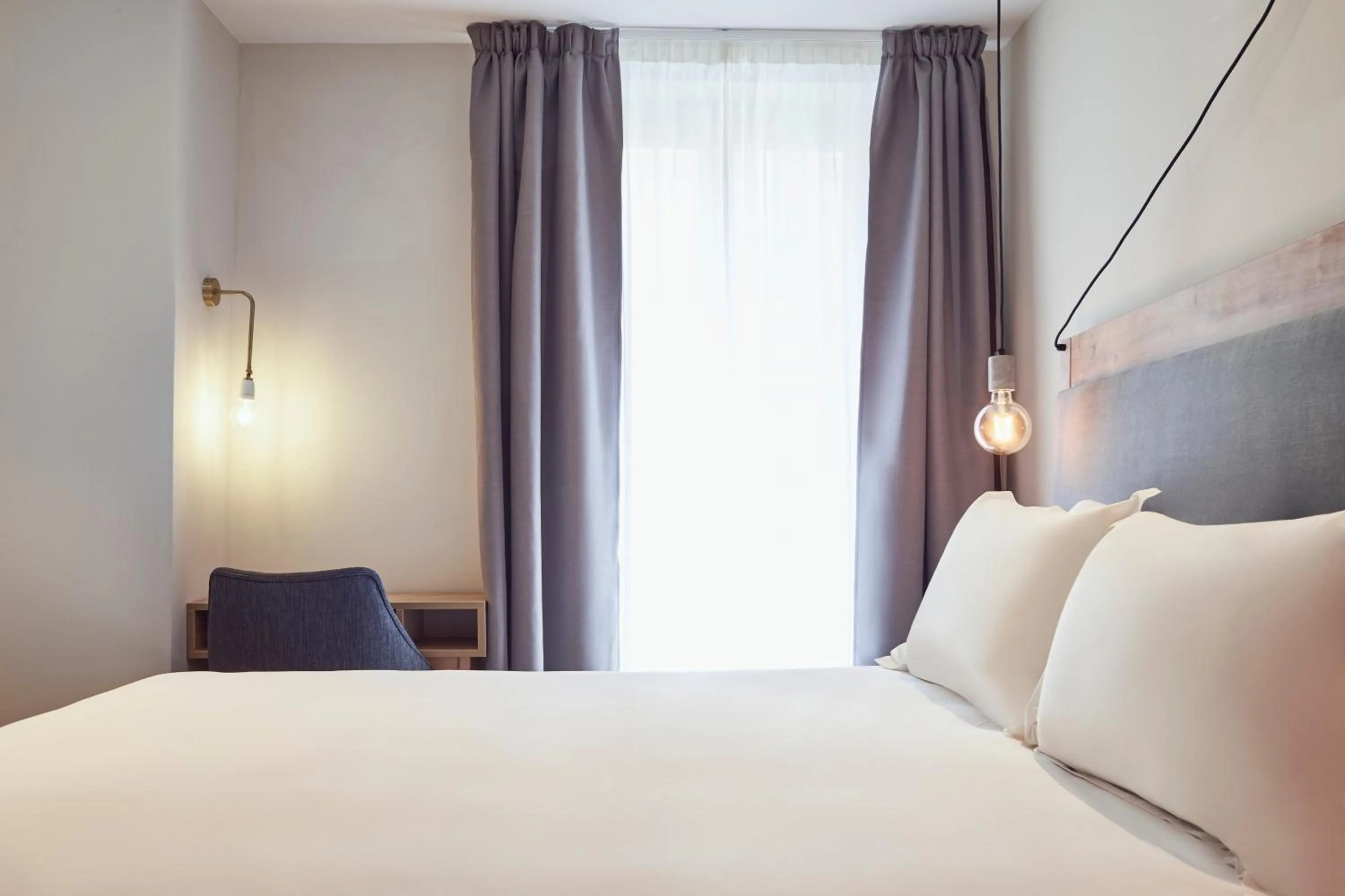 Bed in Hôtel Maison Montgrand - Vieux Port