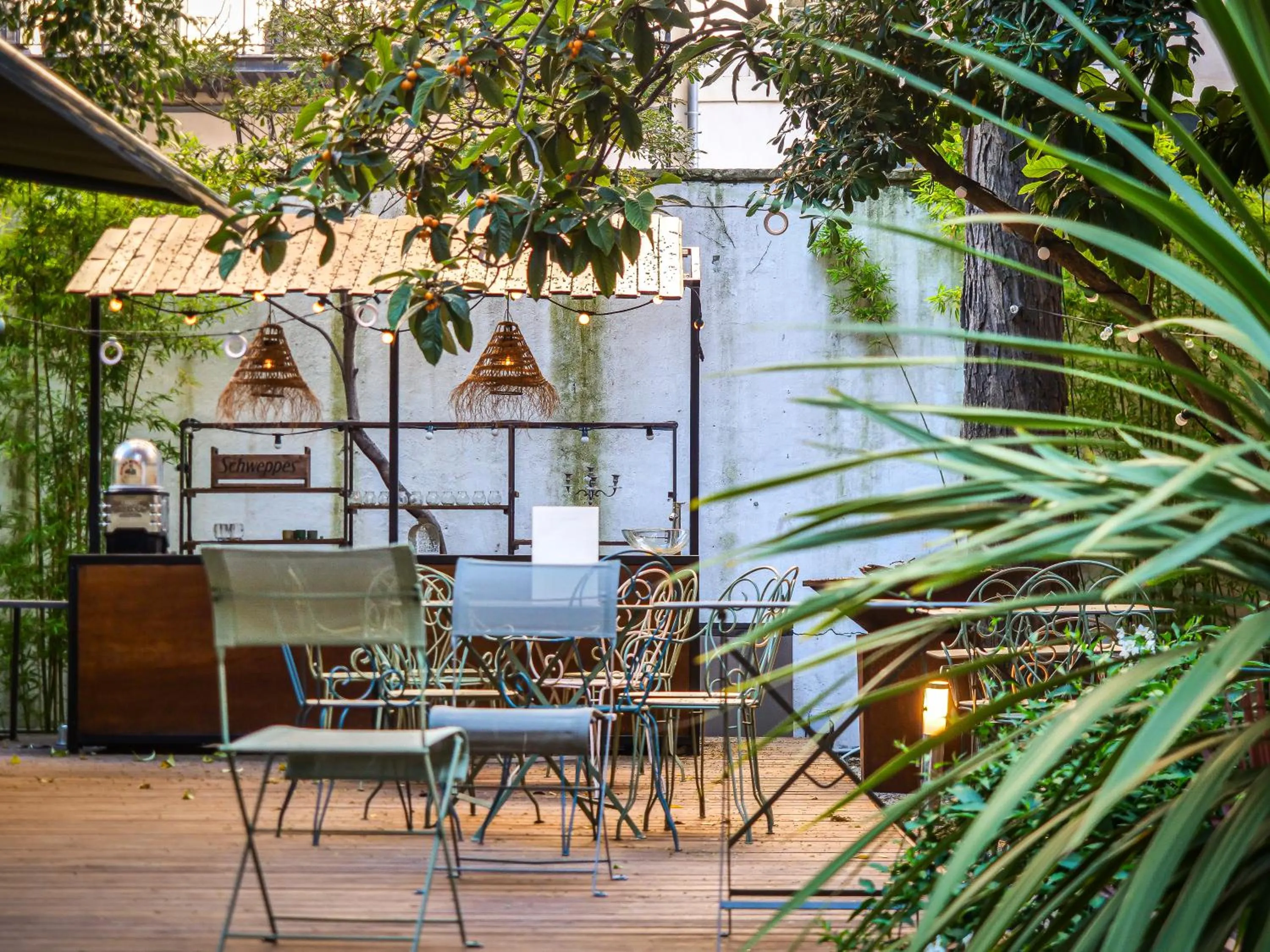 Restaurant/places to eat in Hôtel Maison Montgrand - Vieux Port