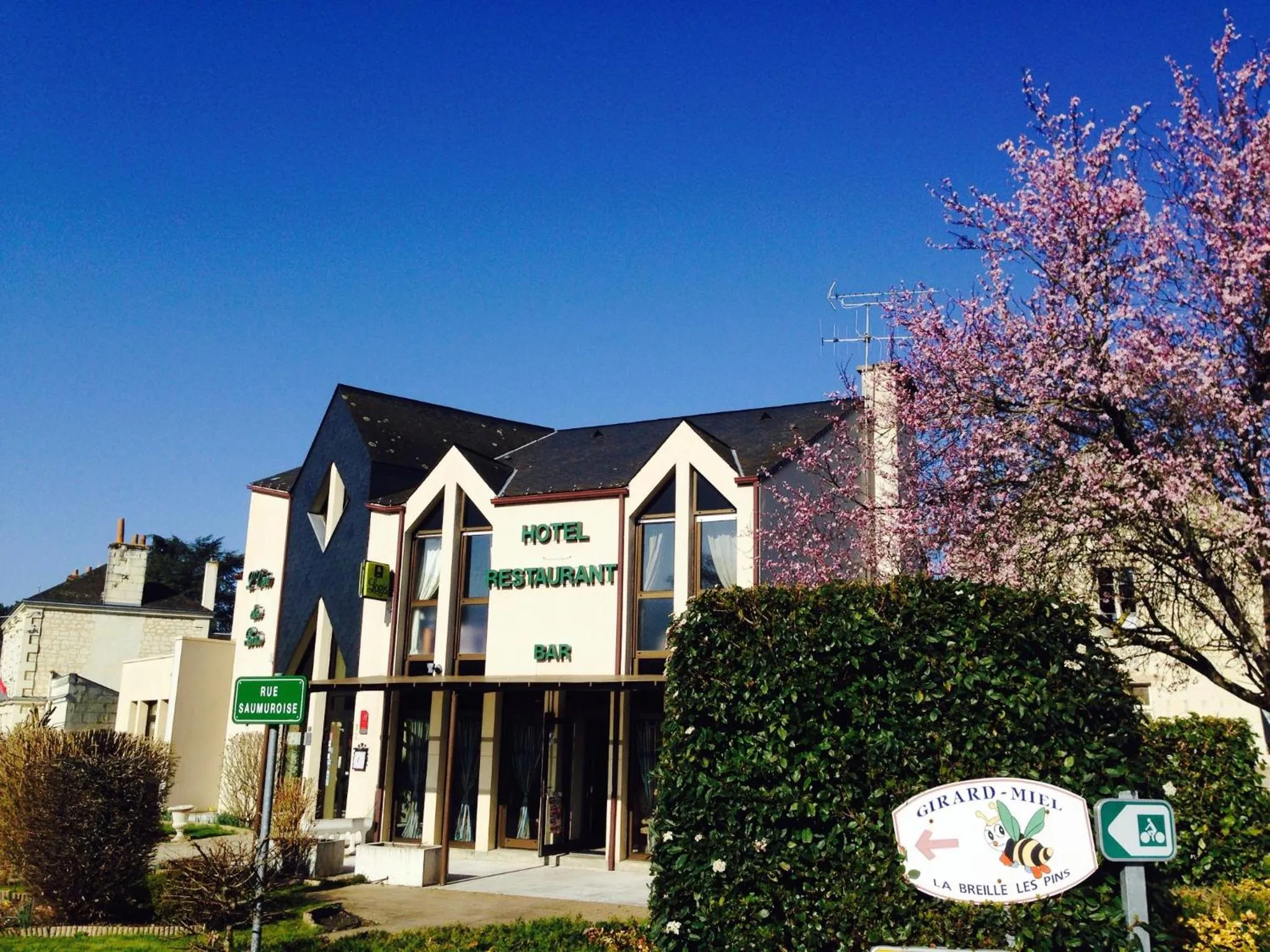 Property building in Logis Hotel Restaurant l'Orée Des Bois