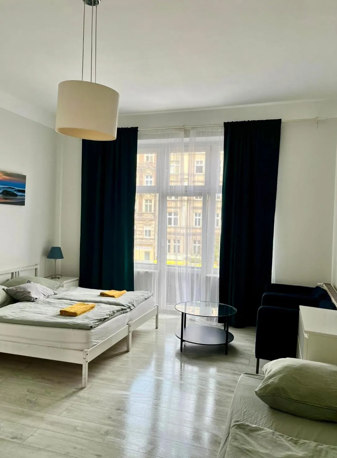 Bed in Colourful Rooms Wrocław