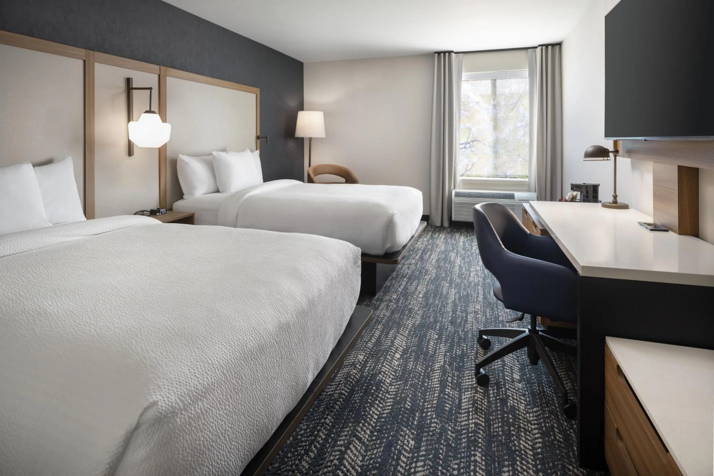 Photo of the whole room, Bed in Fairfield by Marriott Inn & Suites Fresno Riverpark