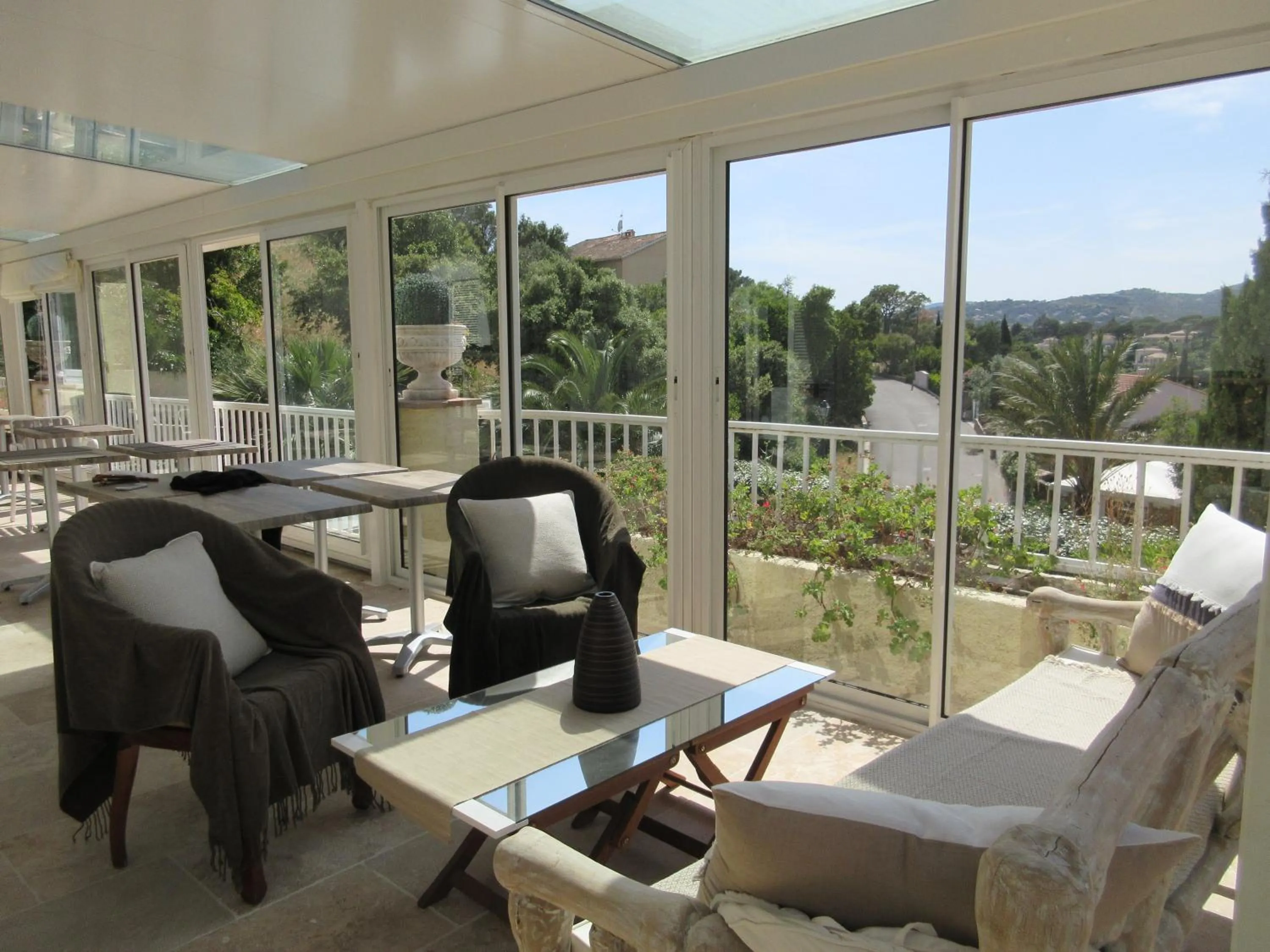 Lobby or reception in Villa Tricoli B&B avec Piscine