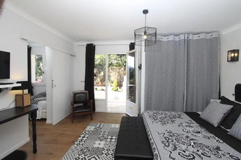 Bed in Villa Tricoli B&B avec Piscine