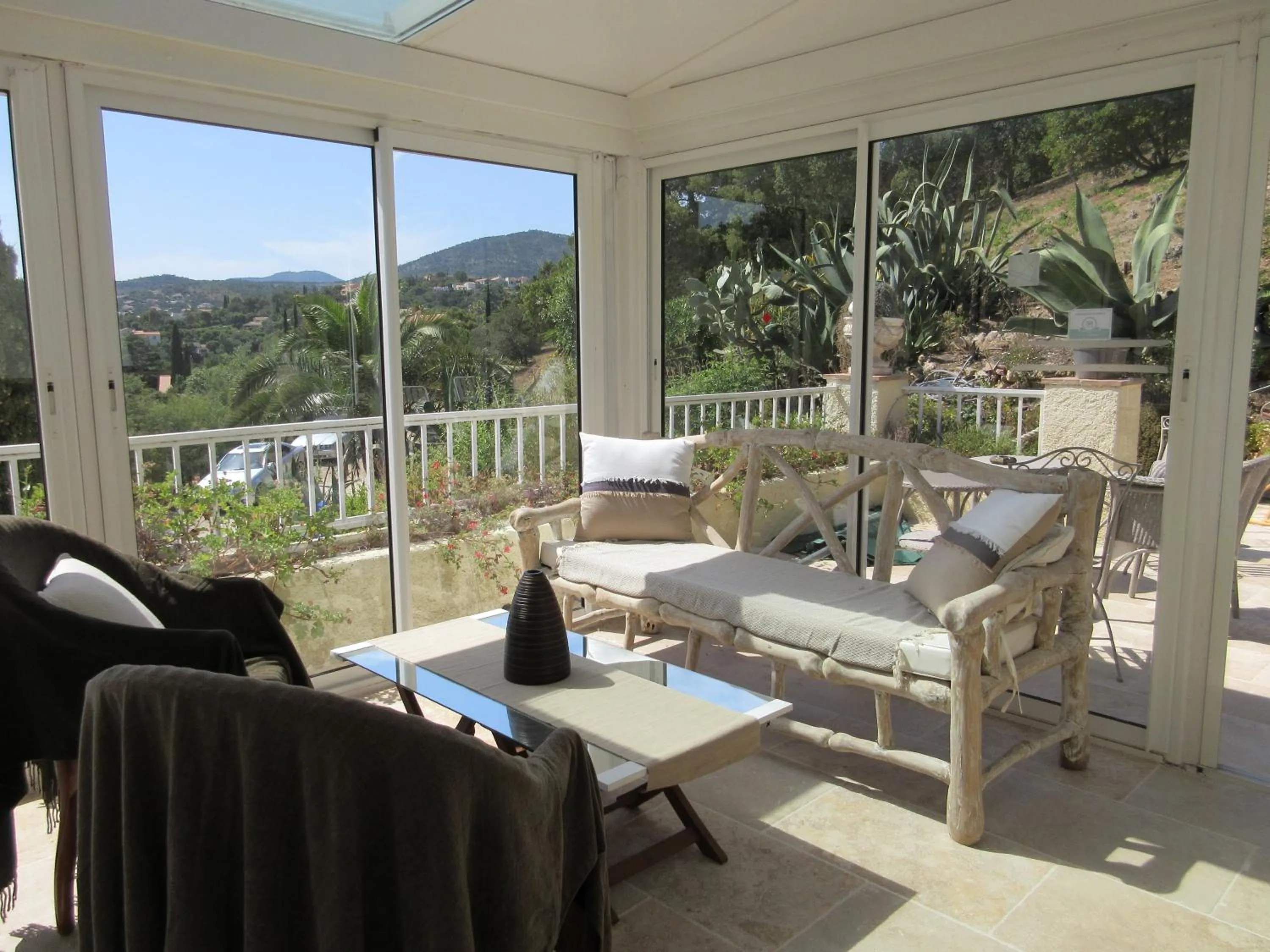 Patio in Villa Tricoli B&B avec Piscine