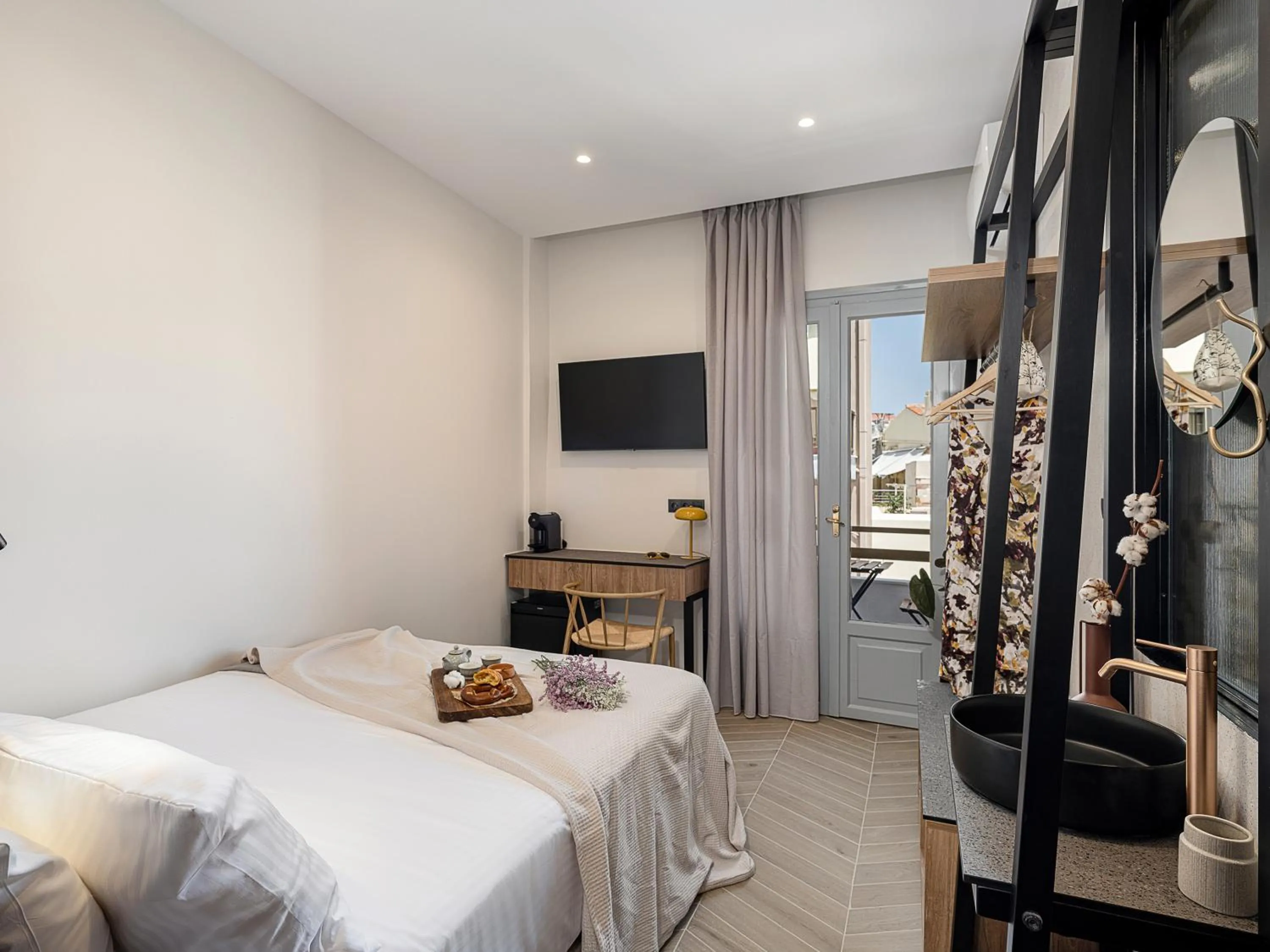 Bed in Amphitrite Hotel