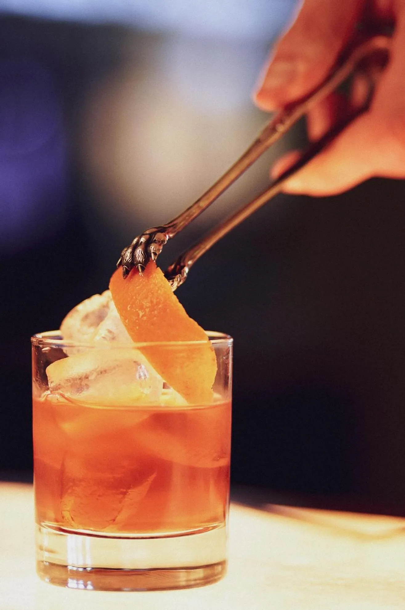 Lounge or bar in Château de Saulon