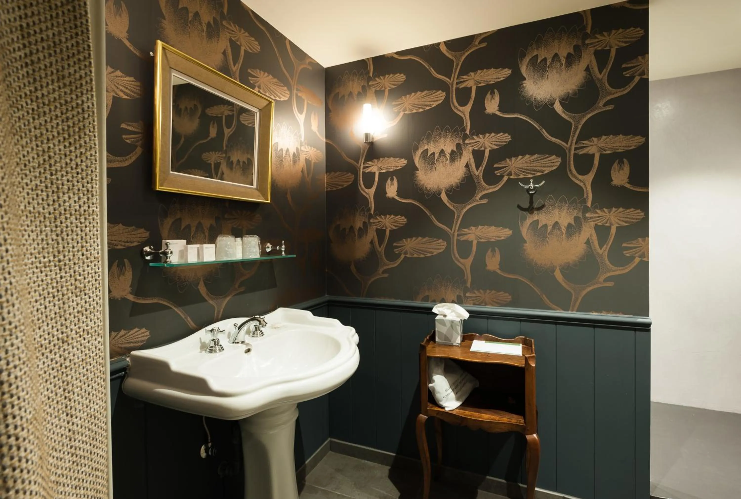 Bathroom in Château de Saulon