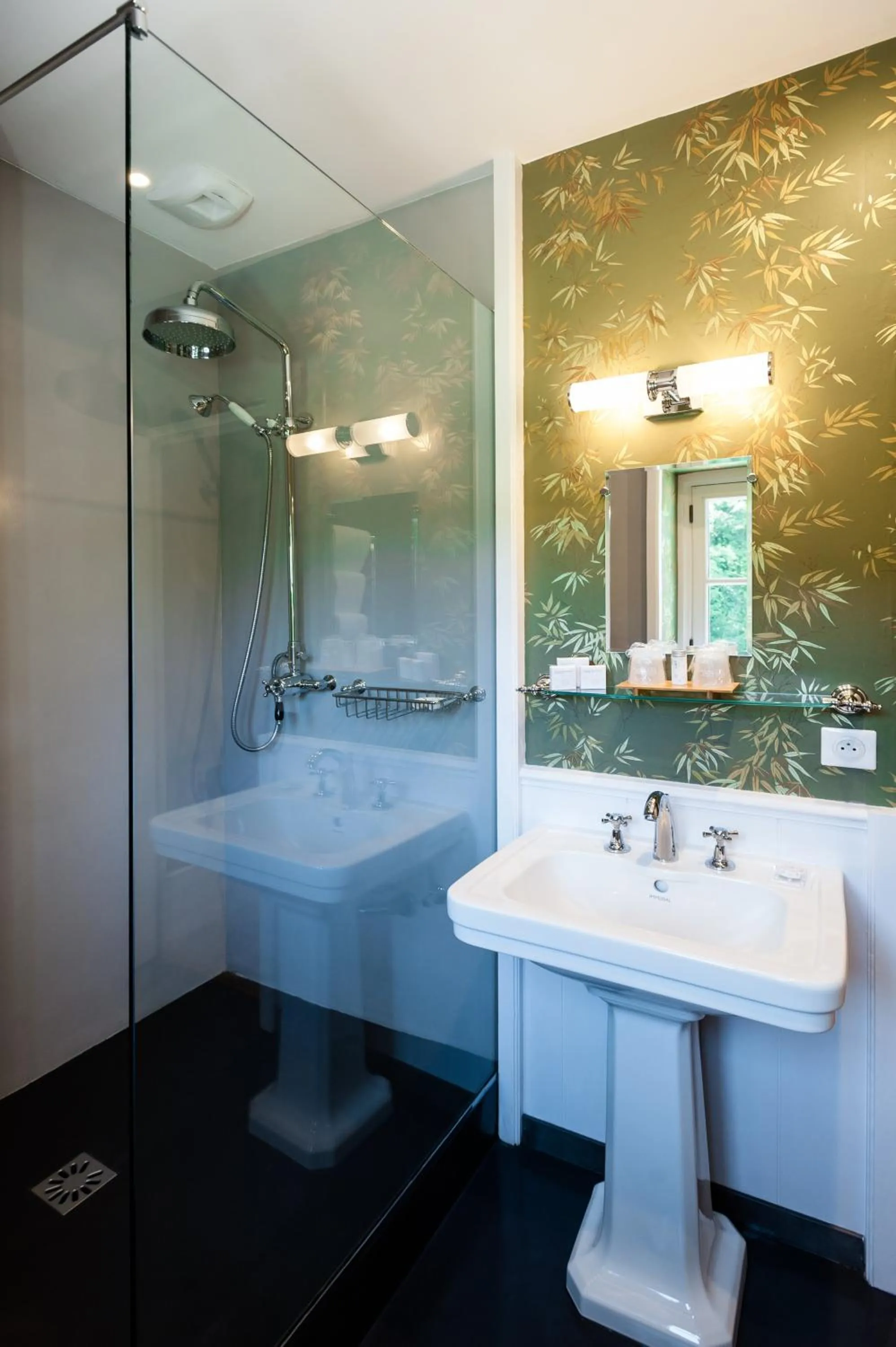 Bathroom in Château de Saulon