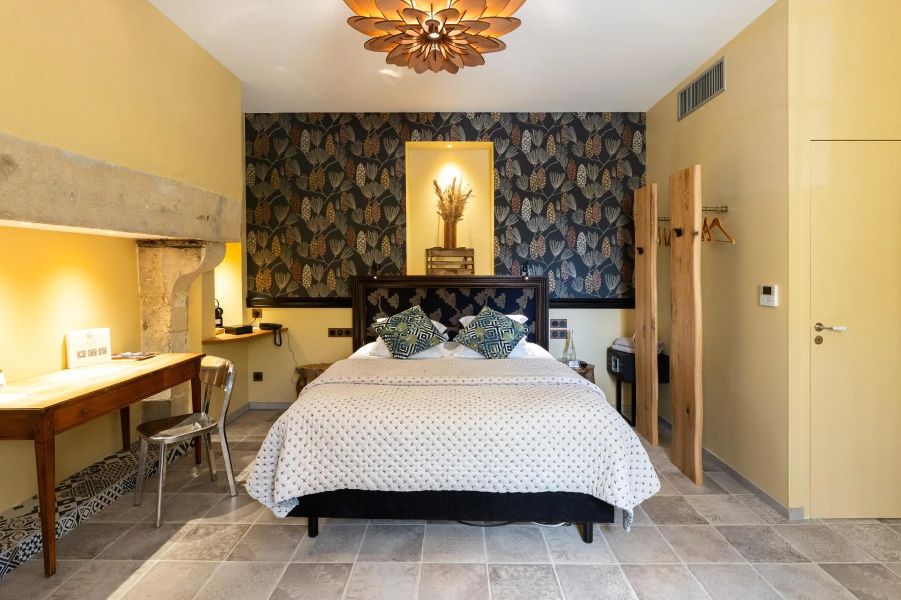 Bed in Château de Saulon