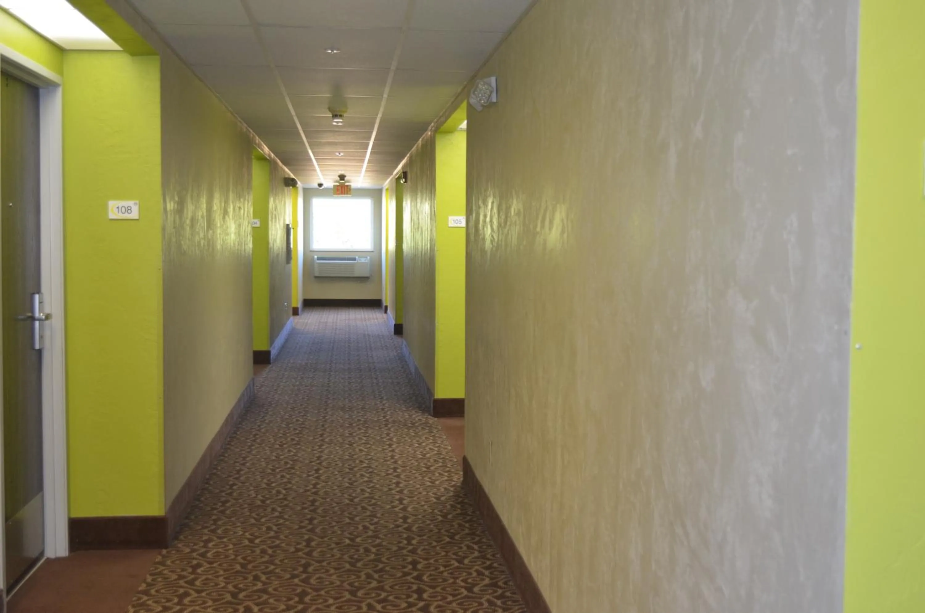 Other in Super 8 by Wyndham Roseburg