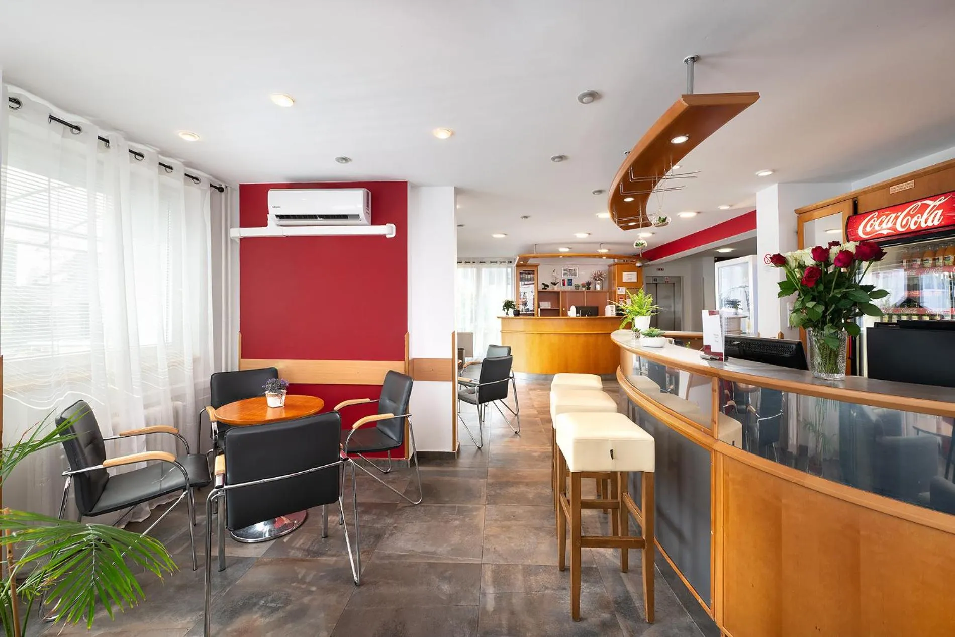 Kitchen or kitchenette in Hotel Plus