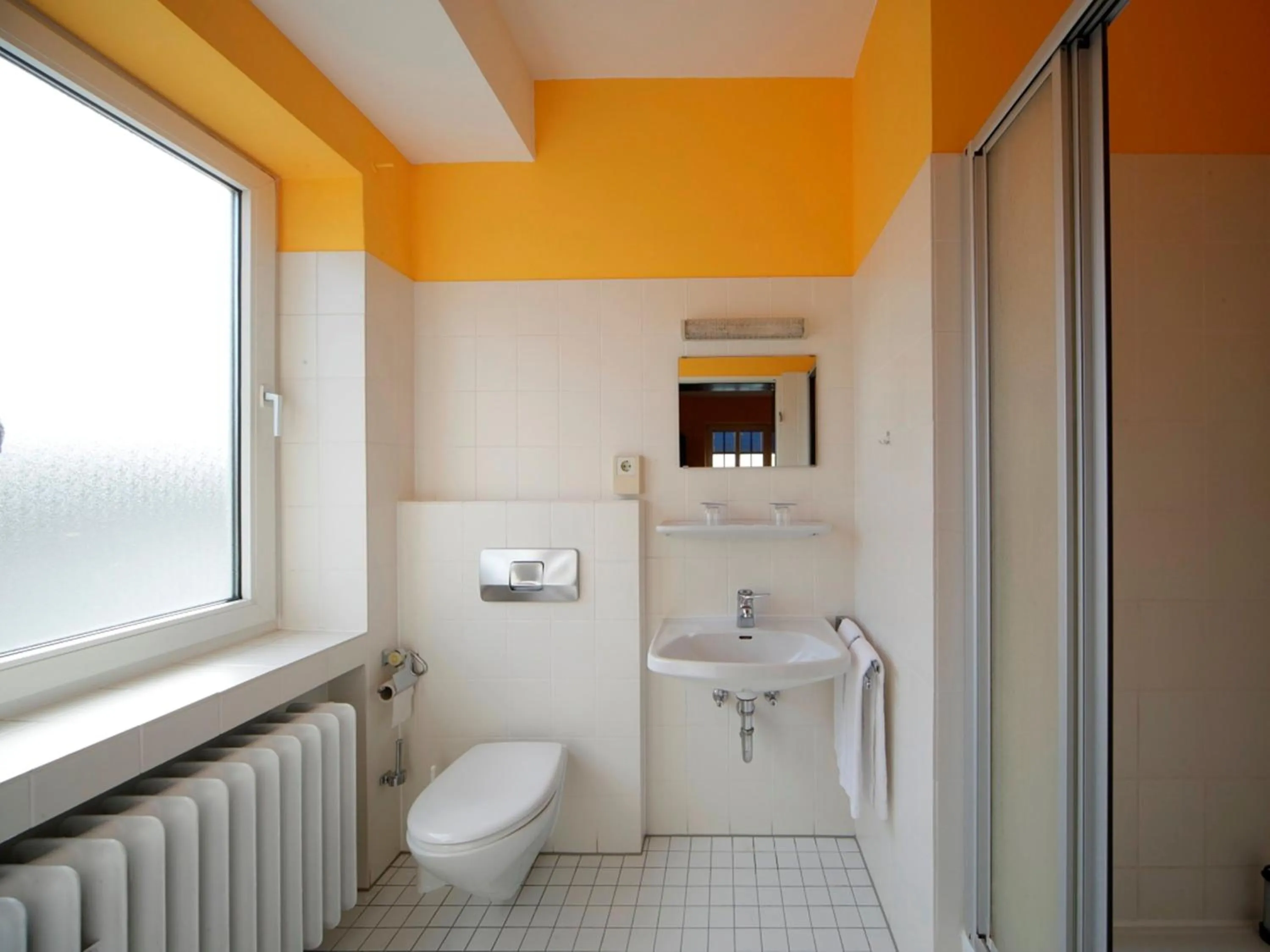 Bathroom in Bed'nBudget Expo-Hostel Rooms