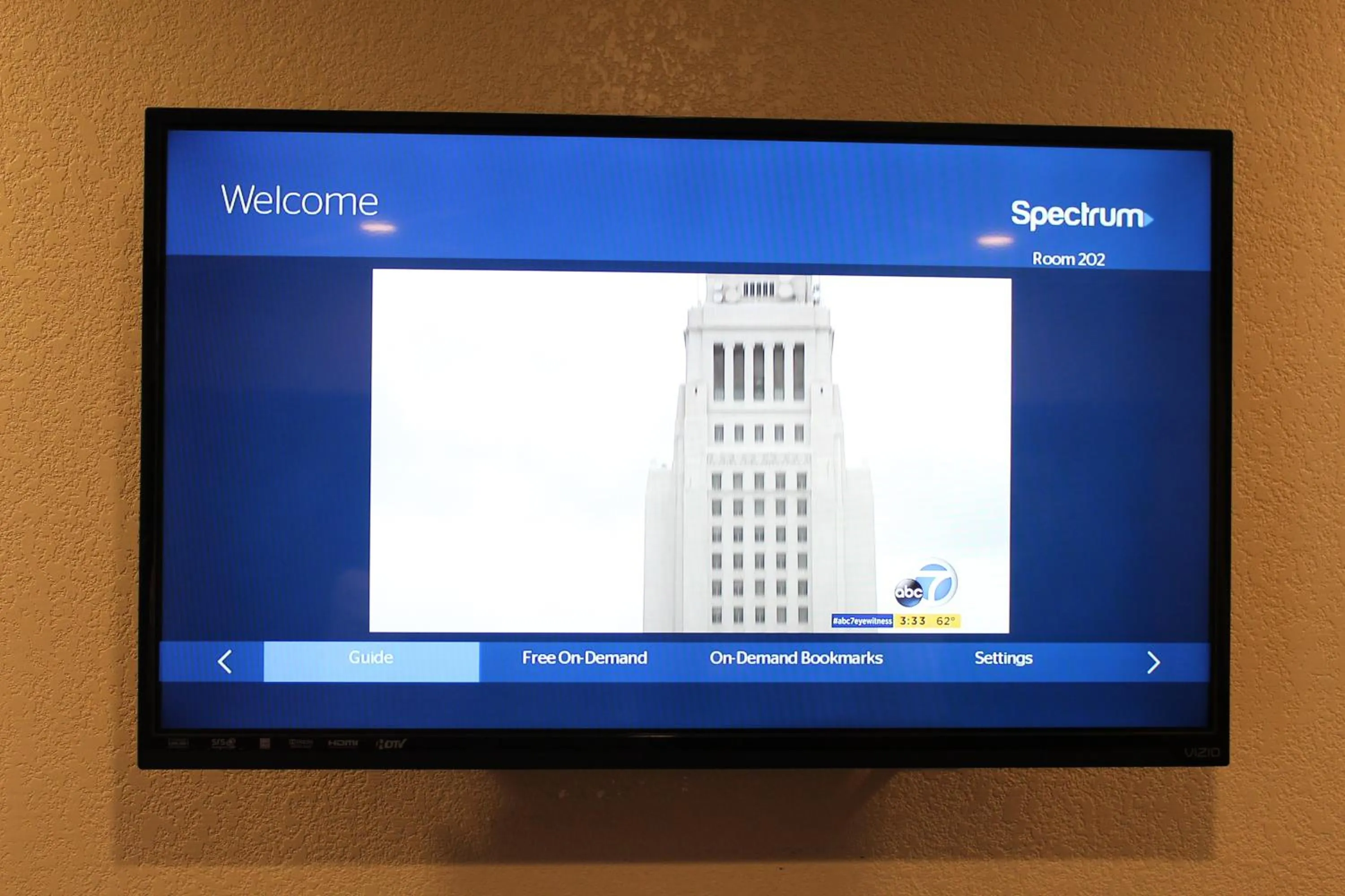 TV and multimedia in Budget Inn Anaheim near Disneyland Drive