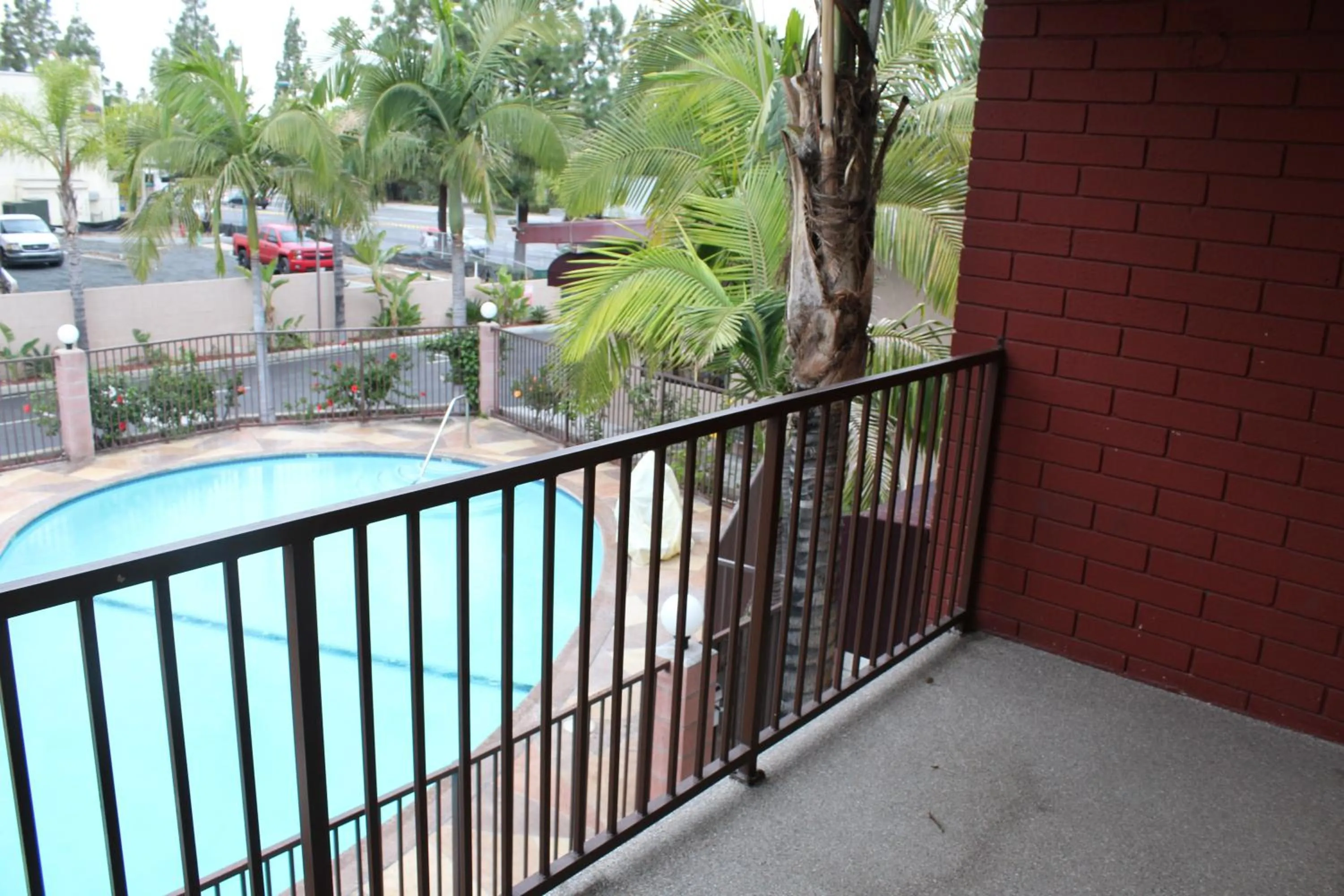 Patio in Budget Inn Anaheim near Disneyland Drive