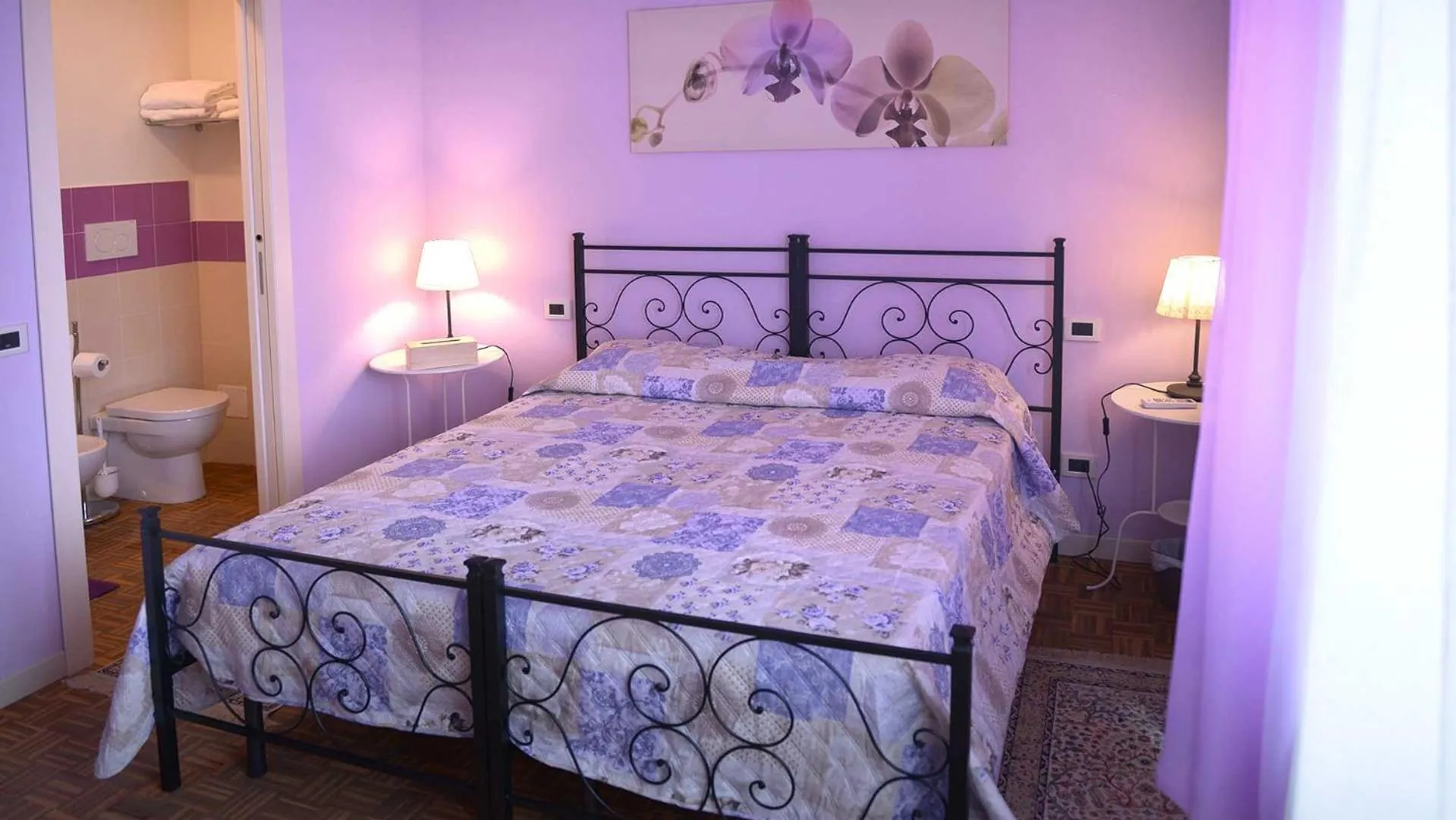 Photo of the whole room in La Locanda Francigena