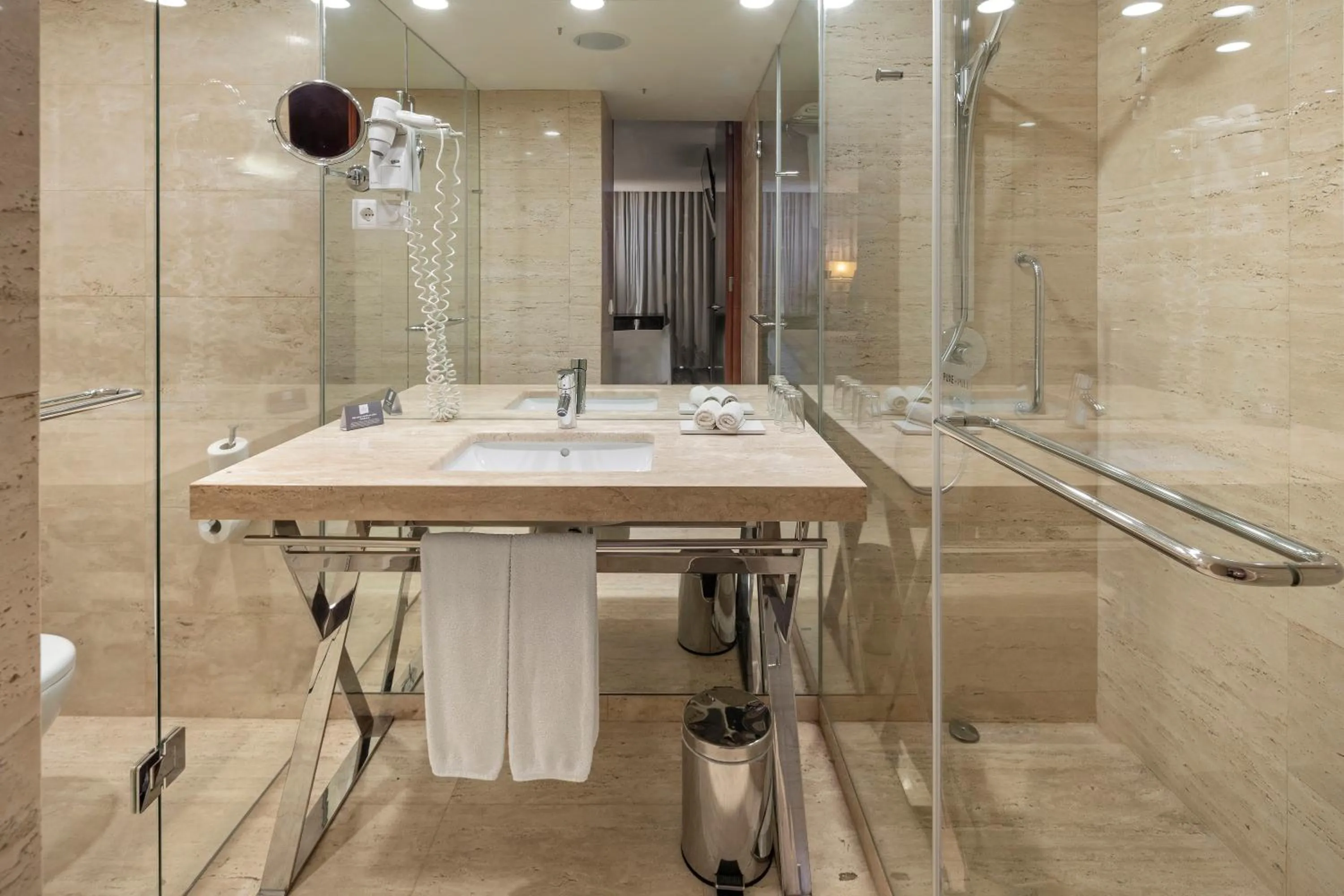 Photo of the whole room in Crowne Plaza Vilamoura - Algarve by IHG