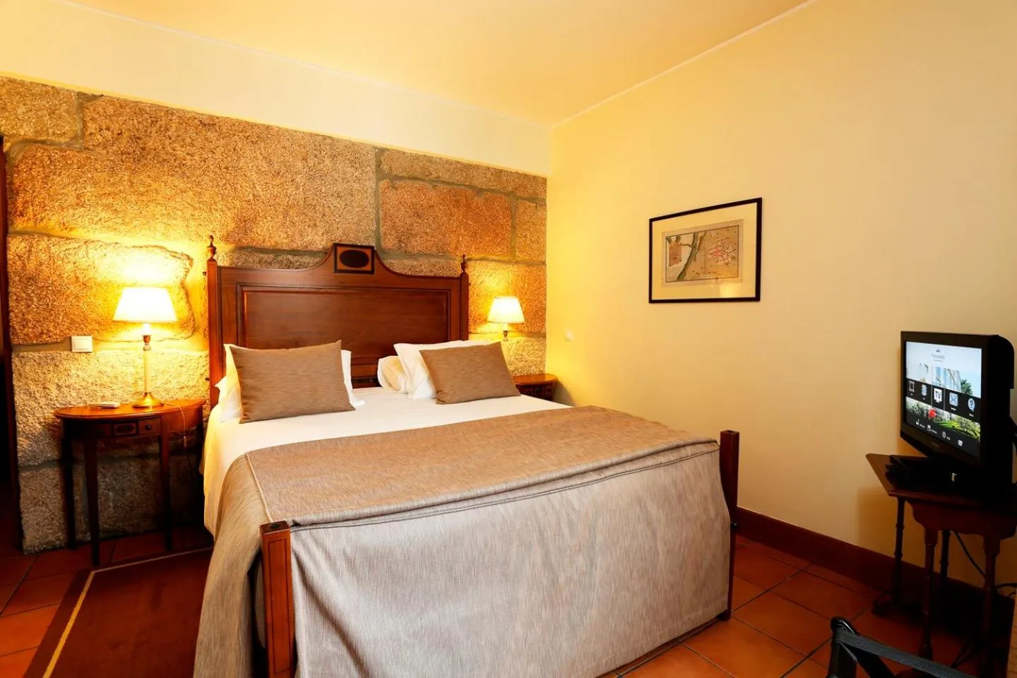 Photo of the whole room, Bed in Parador Casa Da Insua