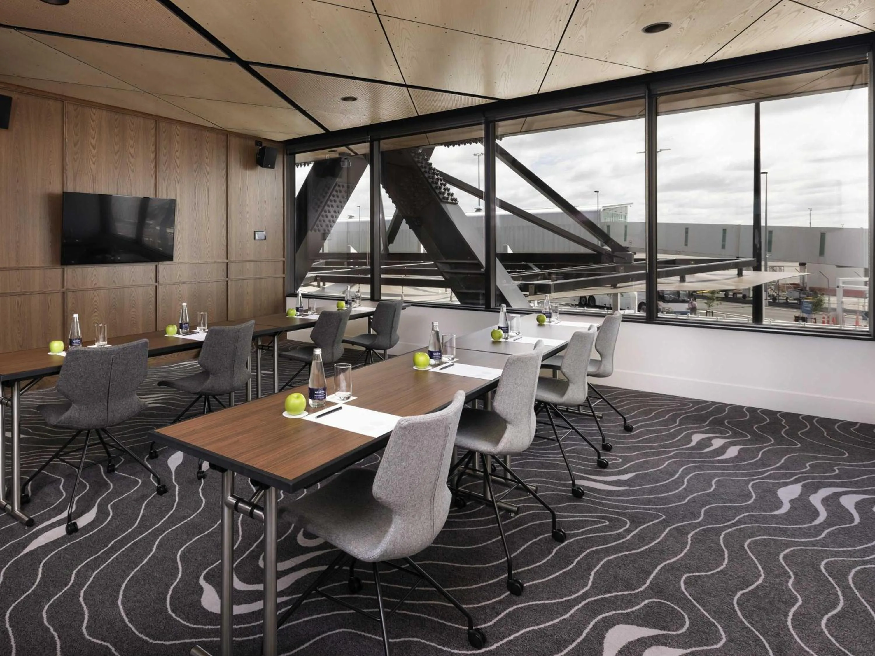 Meeting/conference room in Novotel Christchurch Airport