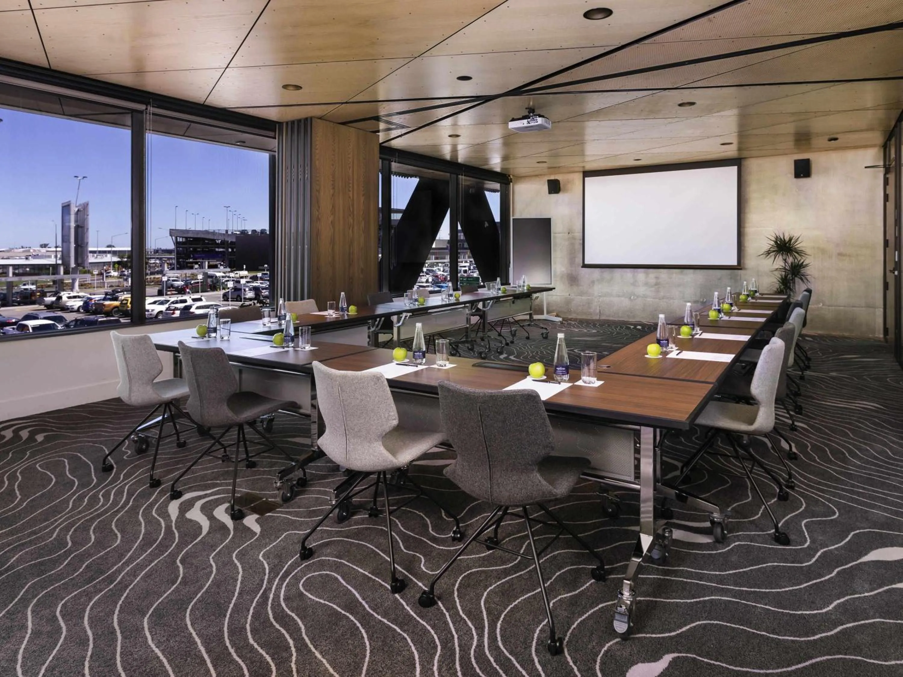 Meeting/conference room in Novotel Christchurch Airport