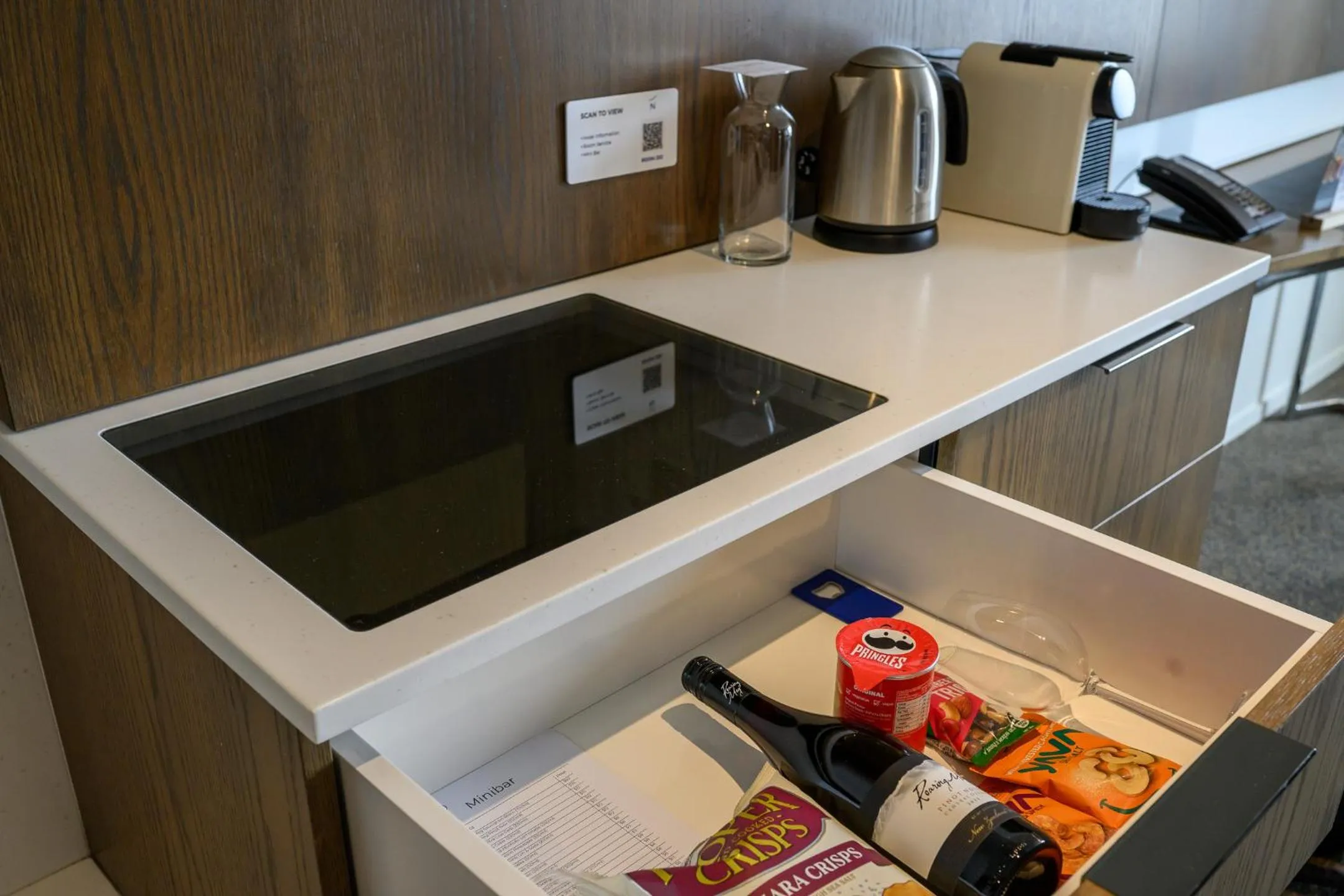 Food and drinks in Novotel Christchurch Airport