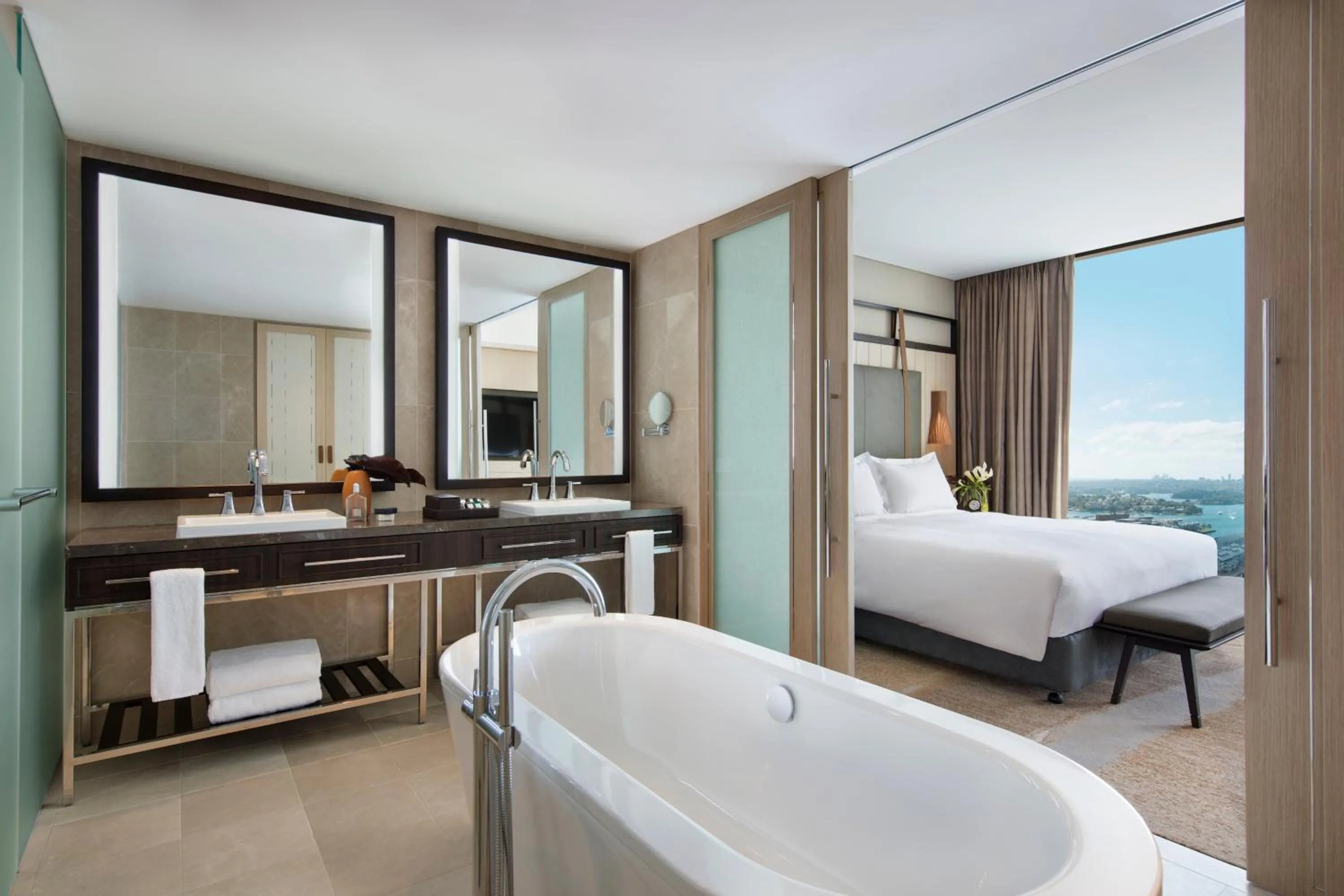 Bathroom, Bed in Sofitel Sydney Darling Harbour