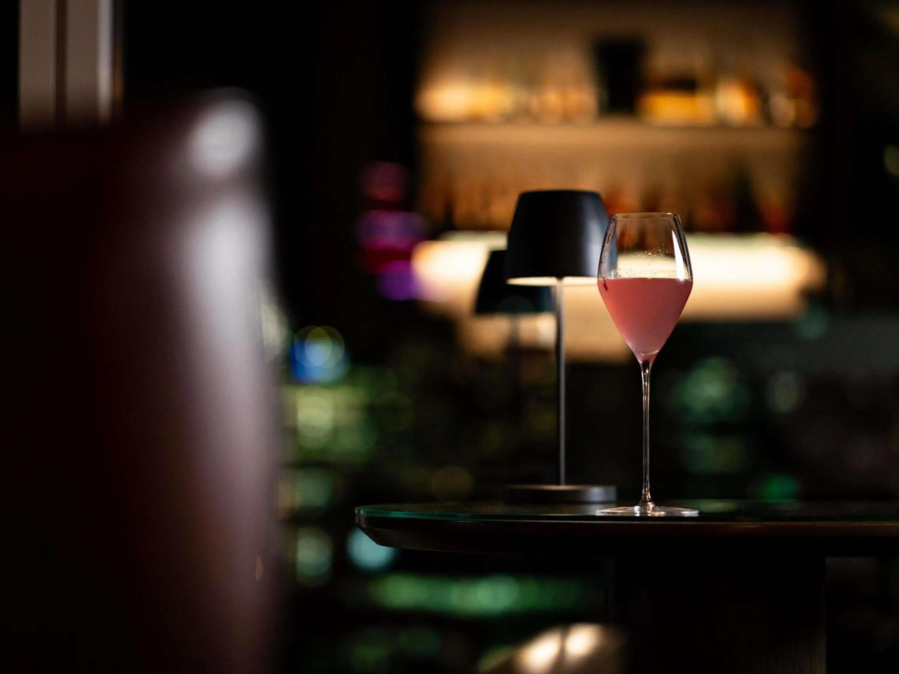 Lounge or bar in Sofitel Sydney Darling Harbour