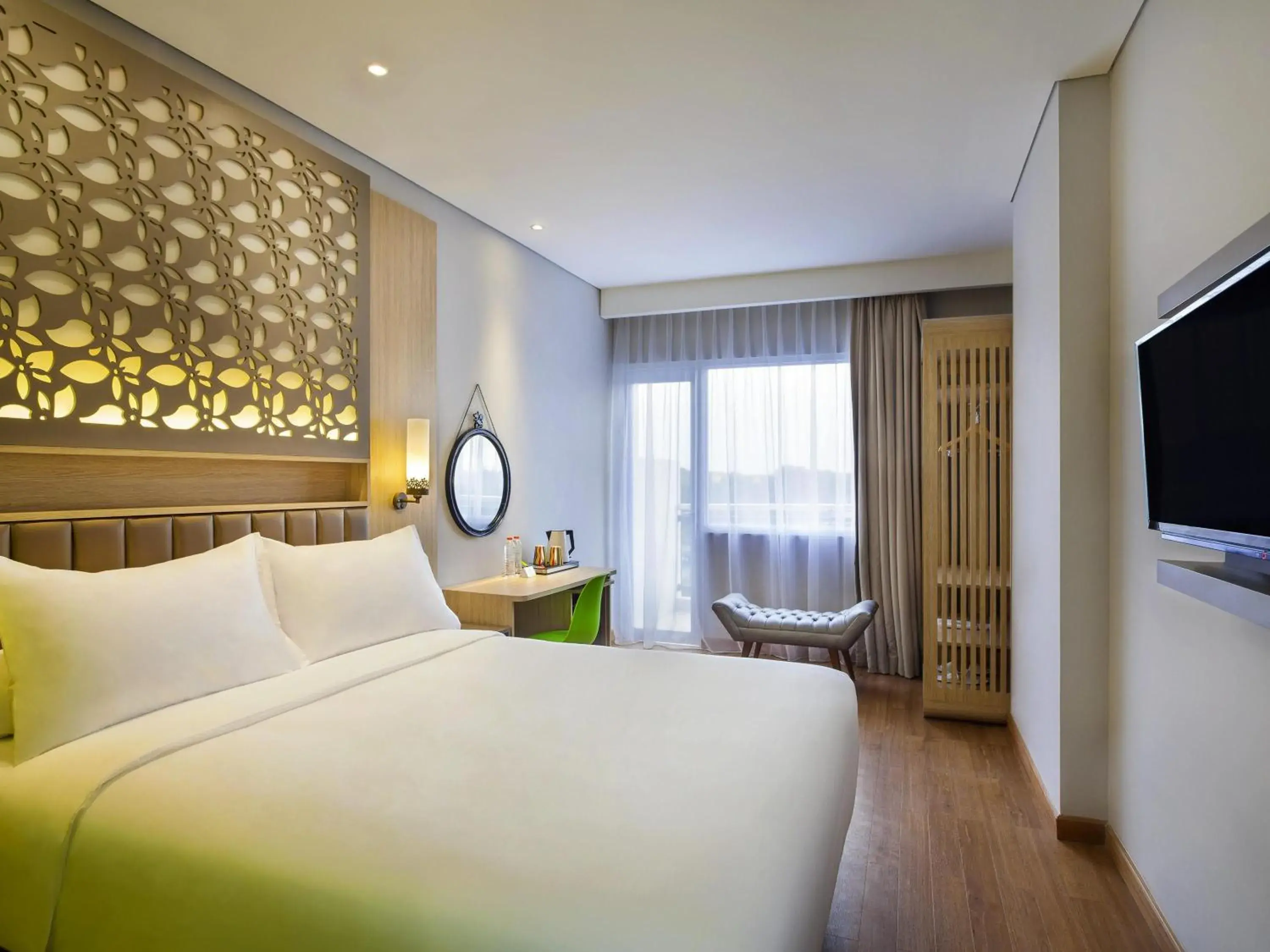 Superior Queen Room with Balcony in ibis Styles Cikarang Superior Queen Room with Balcony in ibis Styles Cikarang