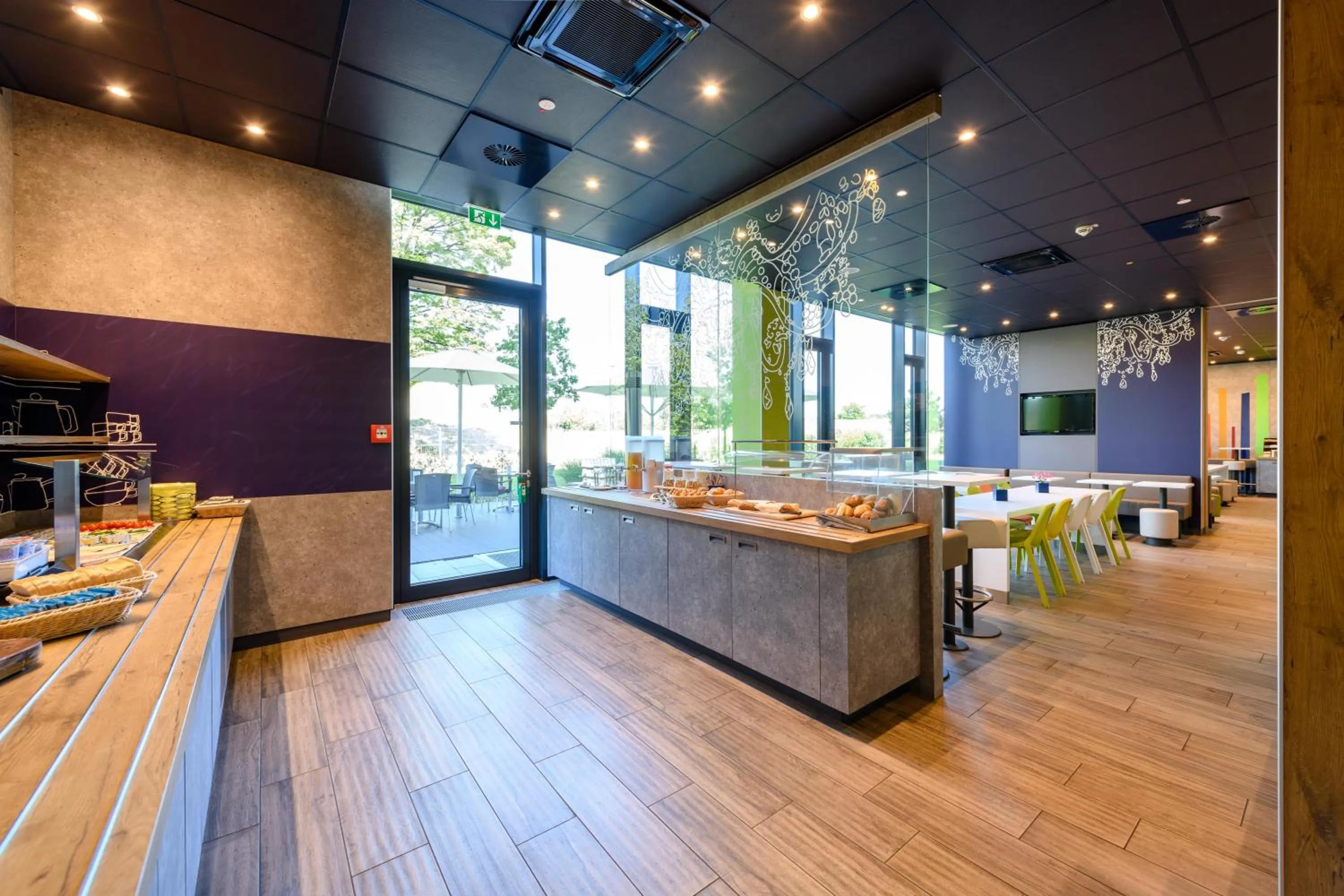 Restaurant/places to eat in ibis budget Muenchen City Olympiapark