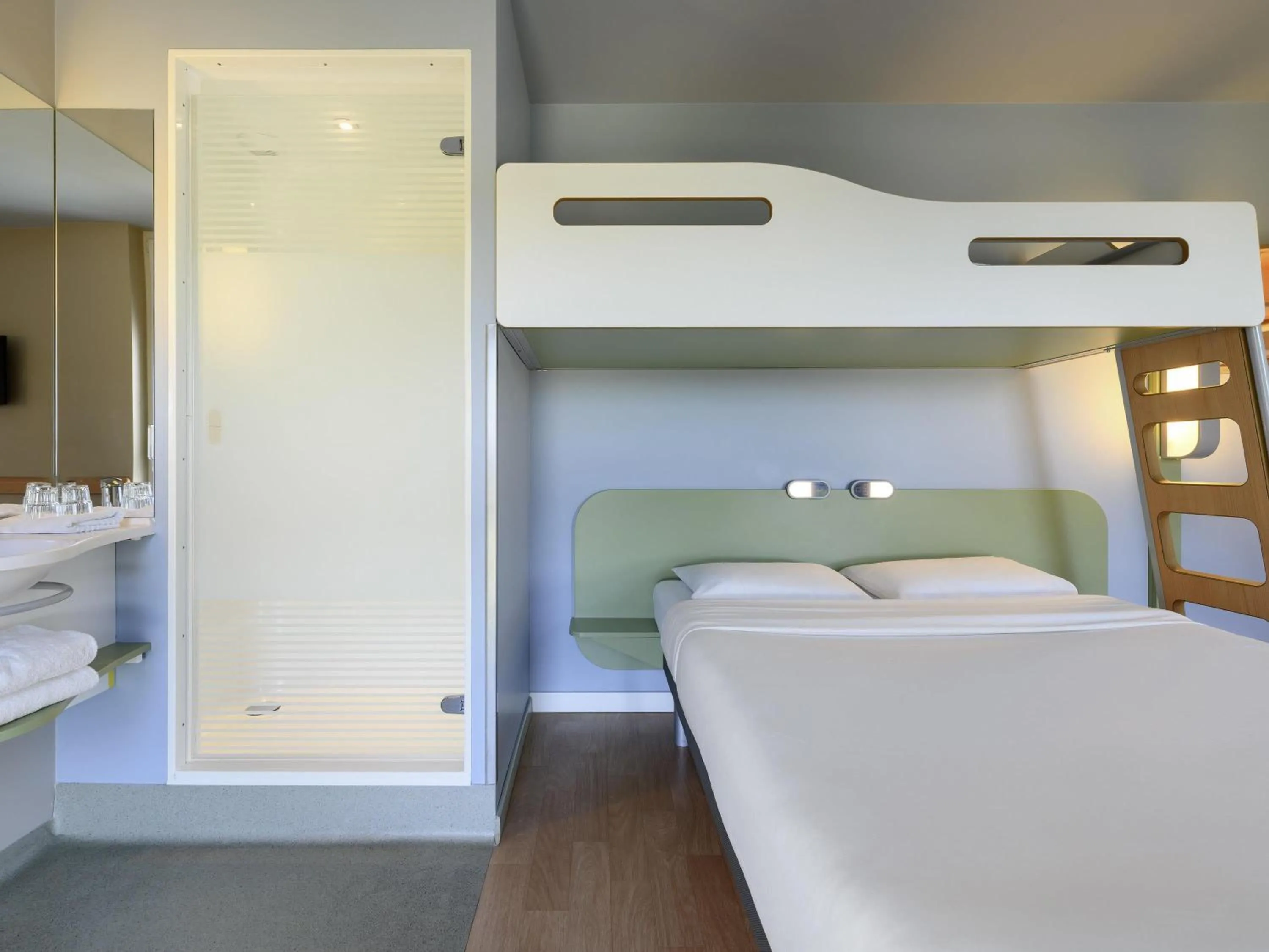 Bedroom, Bed in ibis budget Muenchen City Olympiapark