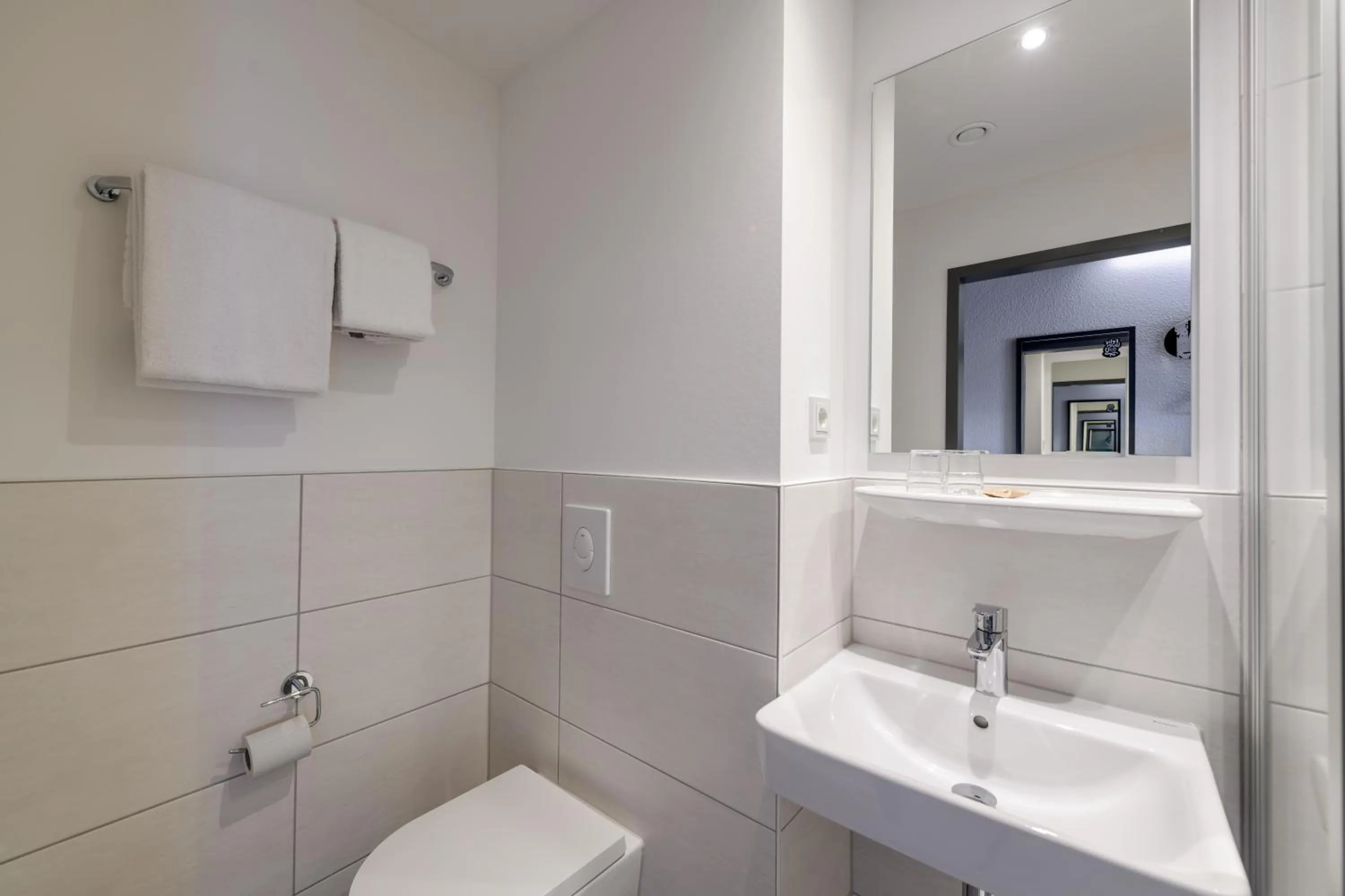 Shower in Felix Hotel Darmstadt