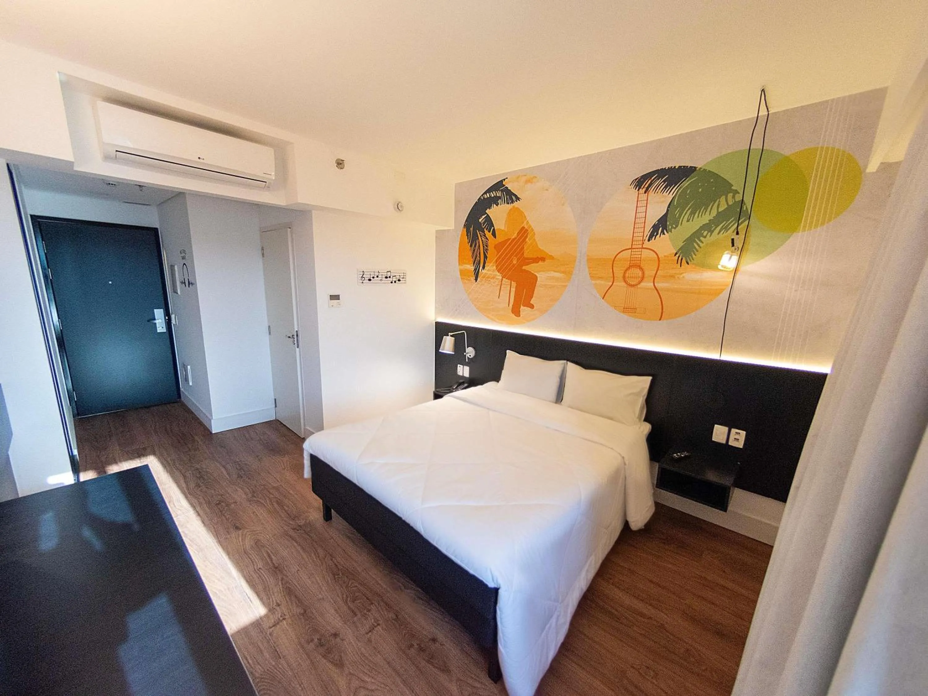 Bedroom, Bed in ibis Styles Taubate