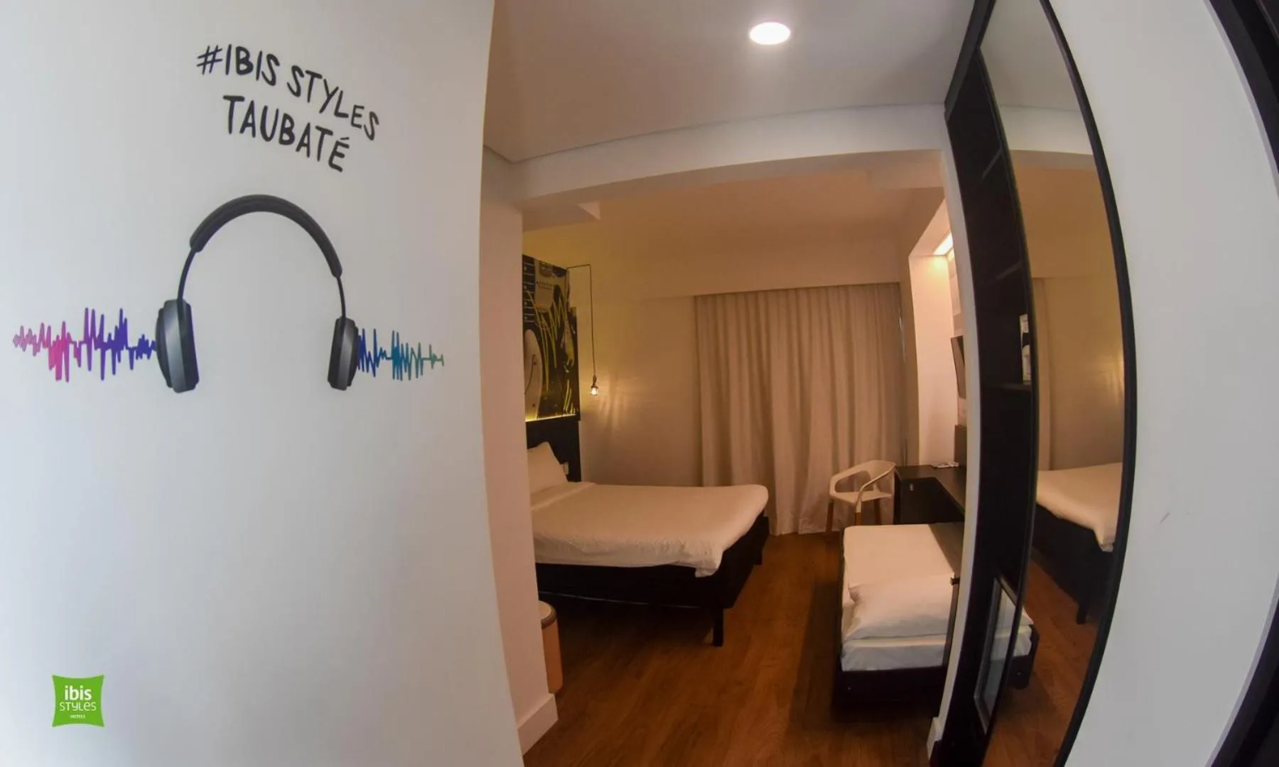 Bedroom, Bed in ibis Styles Taubate