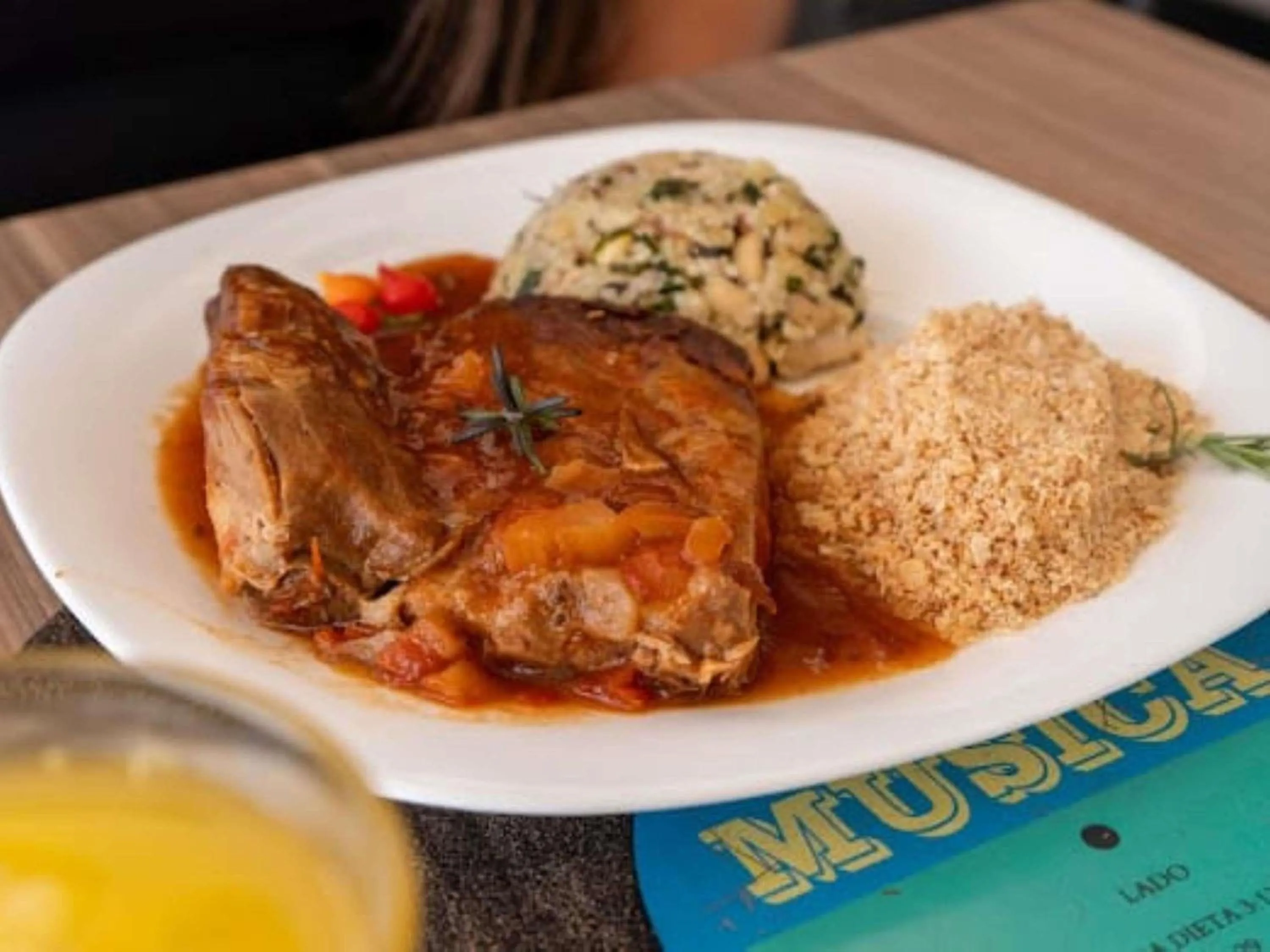 Restaurant/places to eat in ibis Styles Taubate