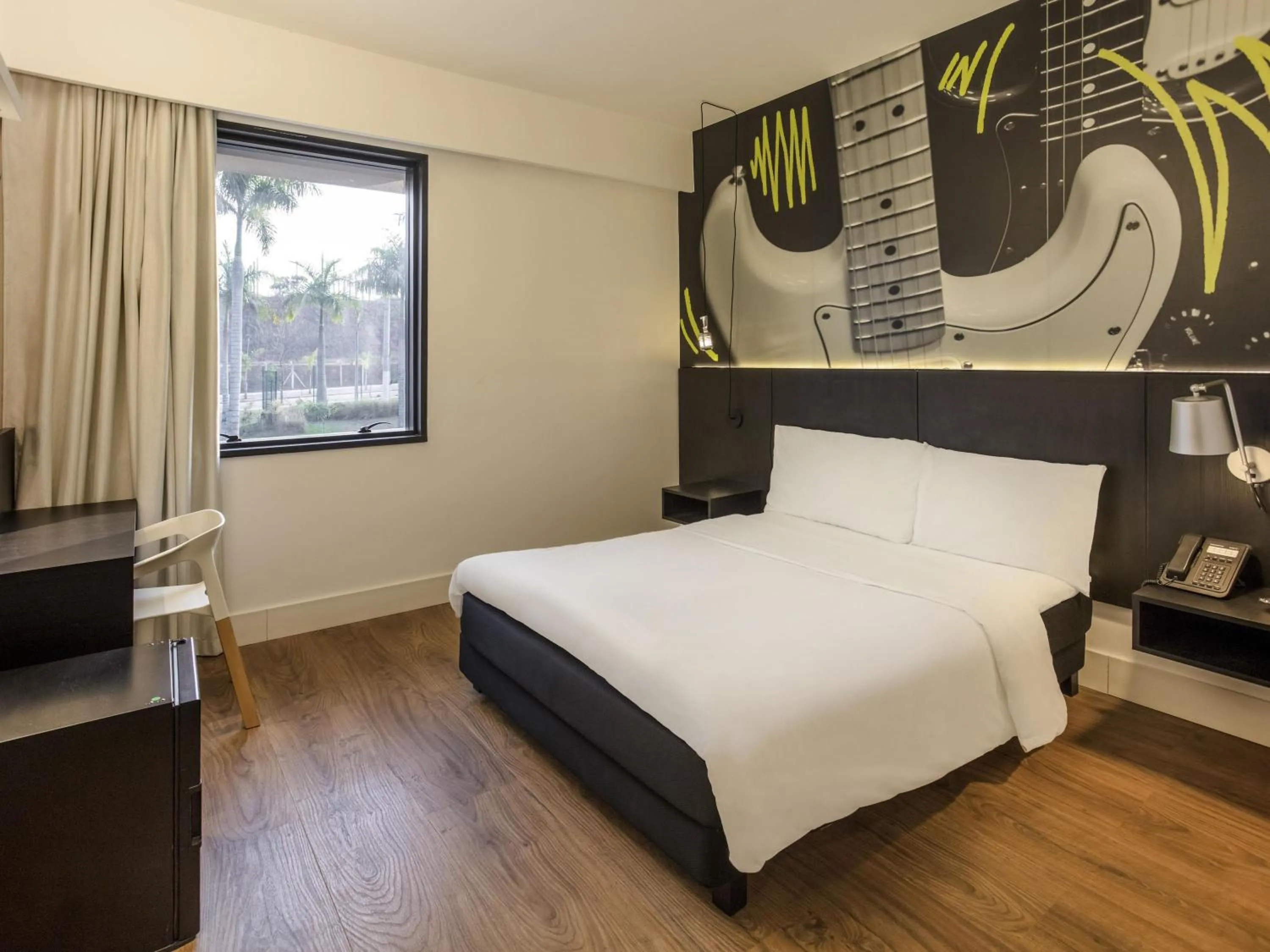 Bedroom, Bed in ibis Styles Taubate