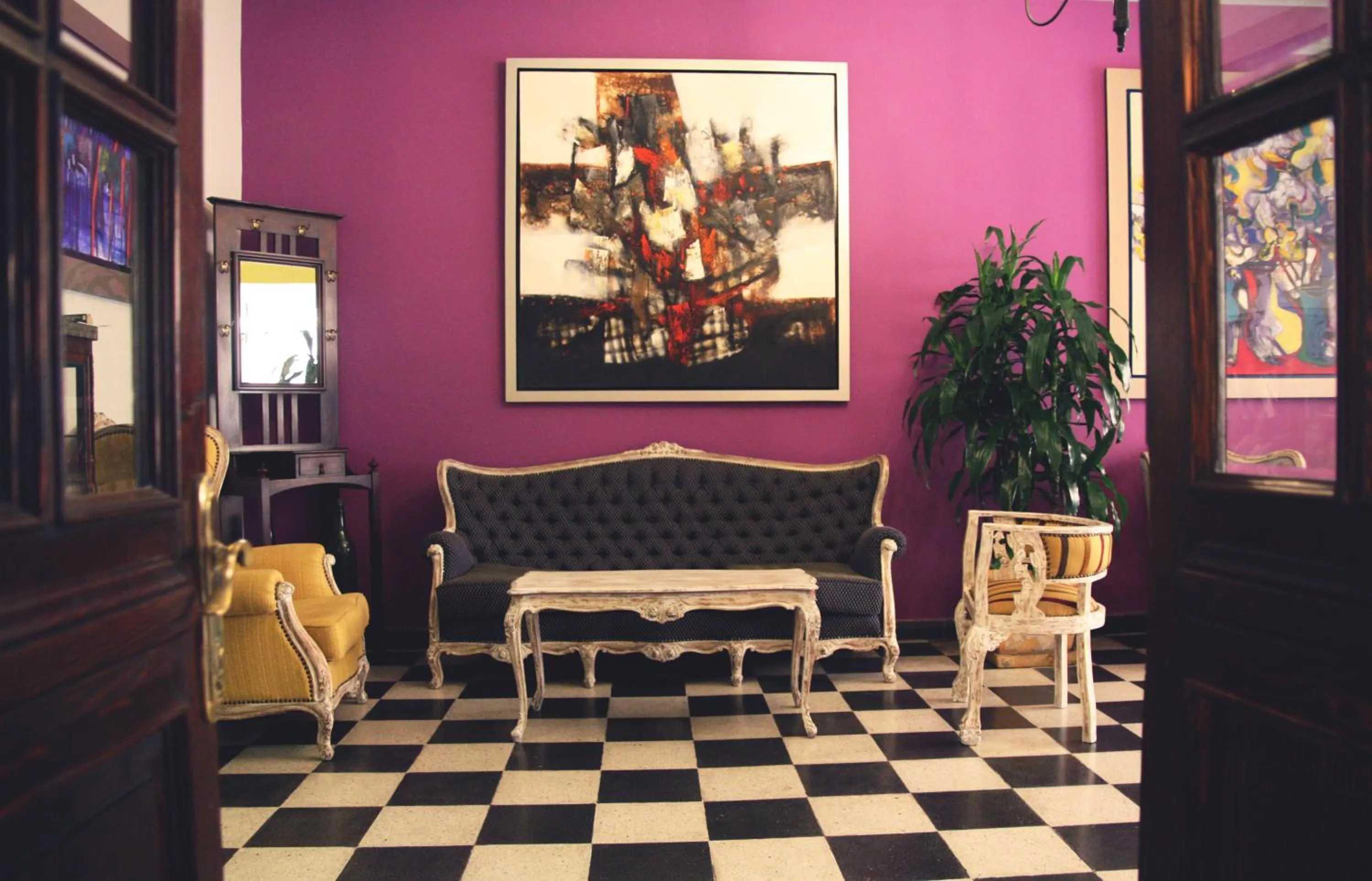 Communal lounge/ TV room in Hotel Antigua Miraflores