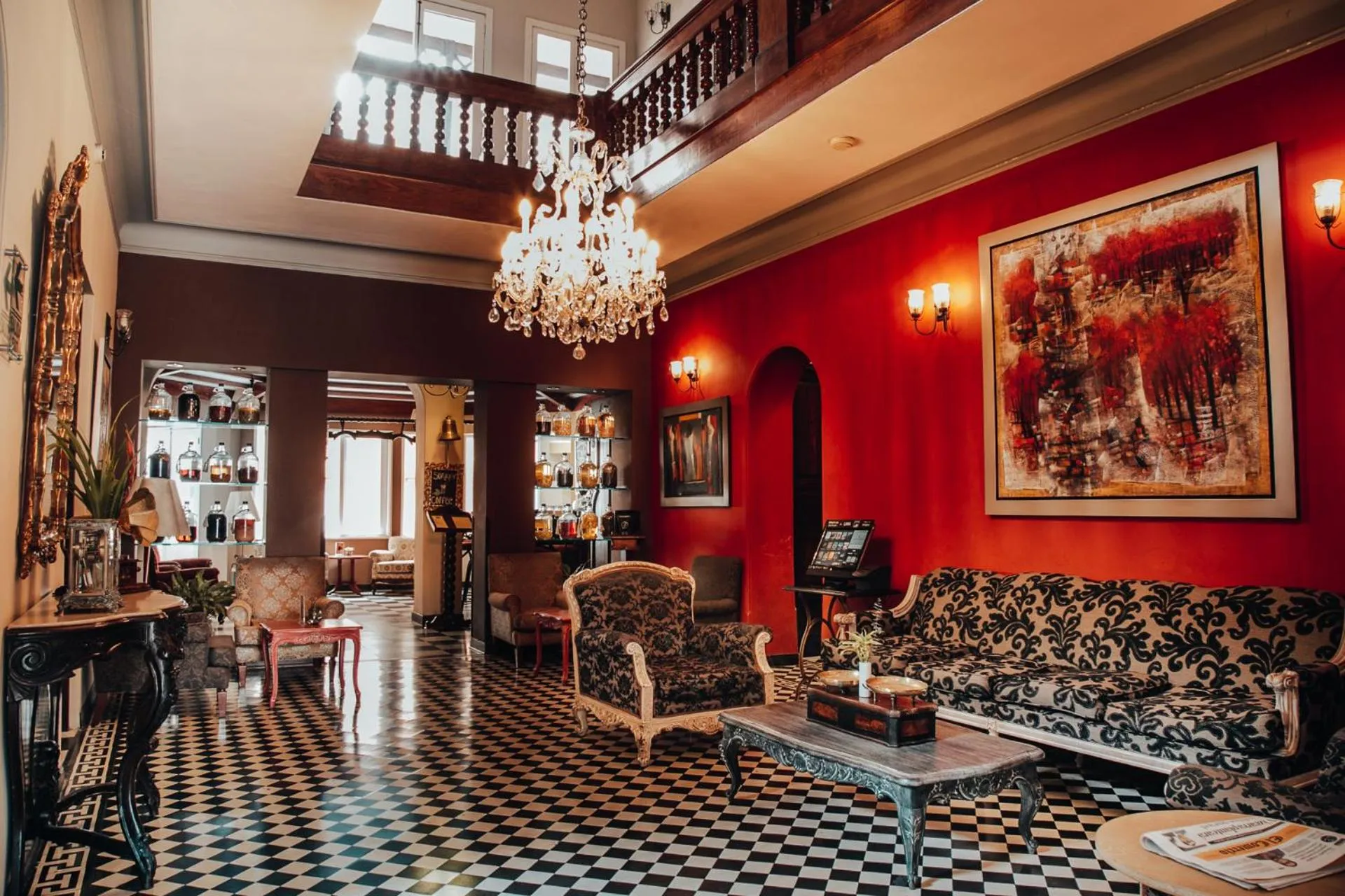 People in Hotel Antigua Miraflores