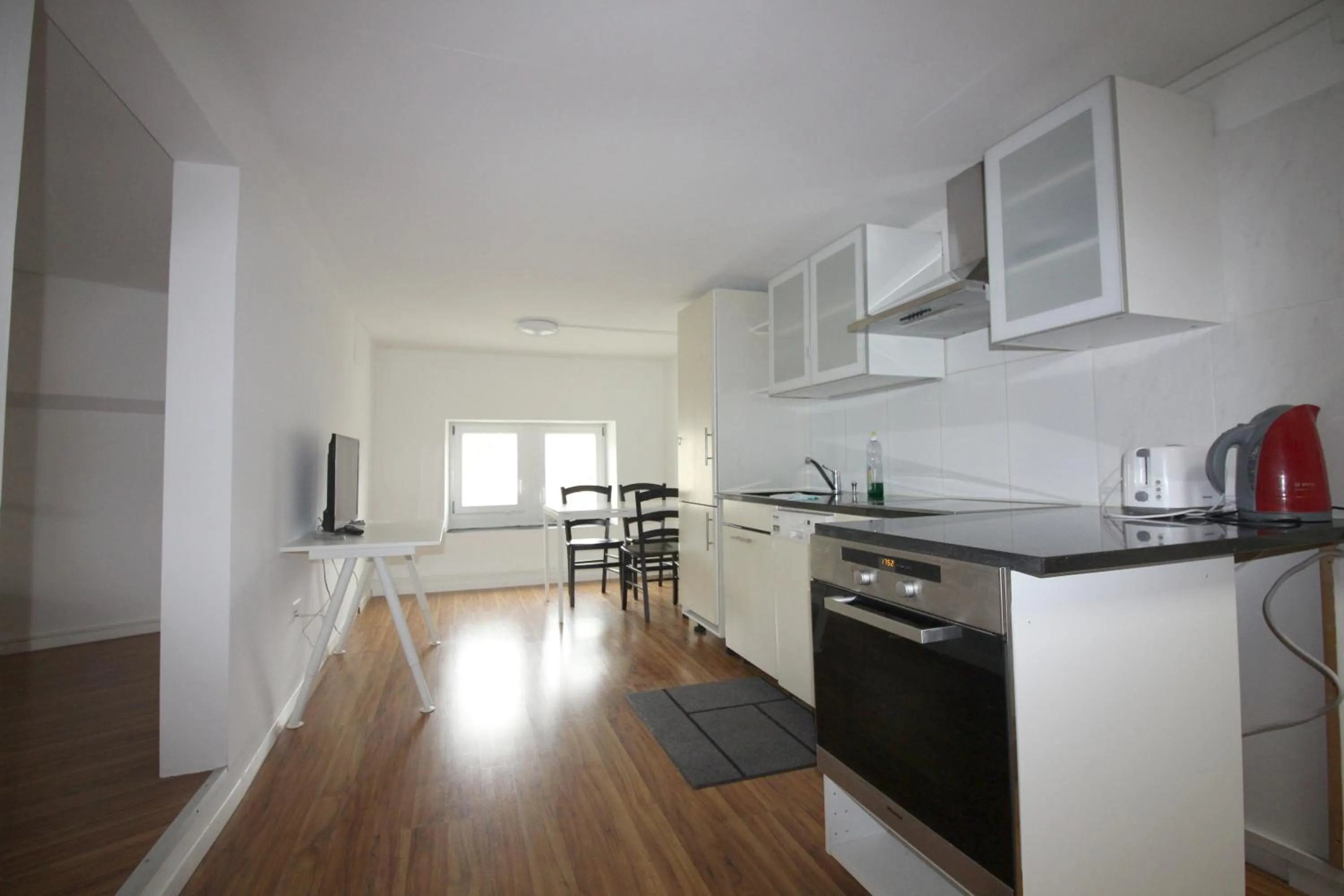 Kitchen or kitchenette in Swiss Star California - Self Check-In