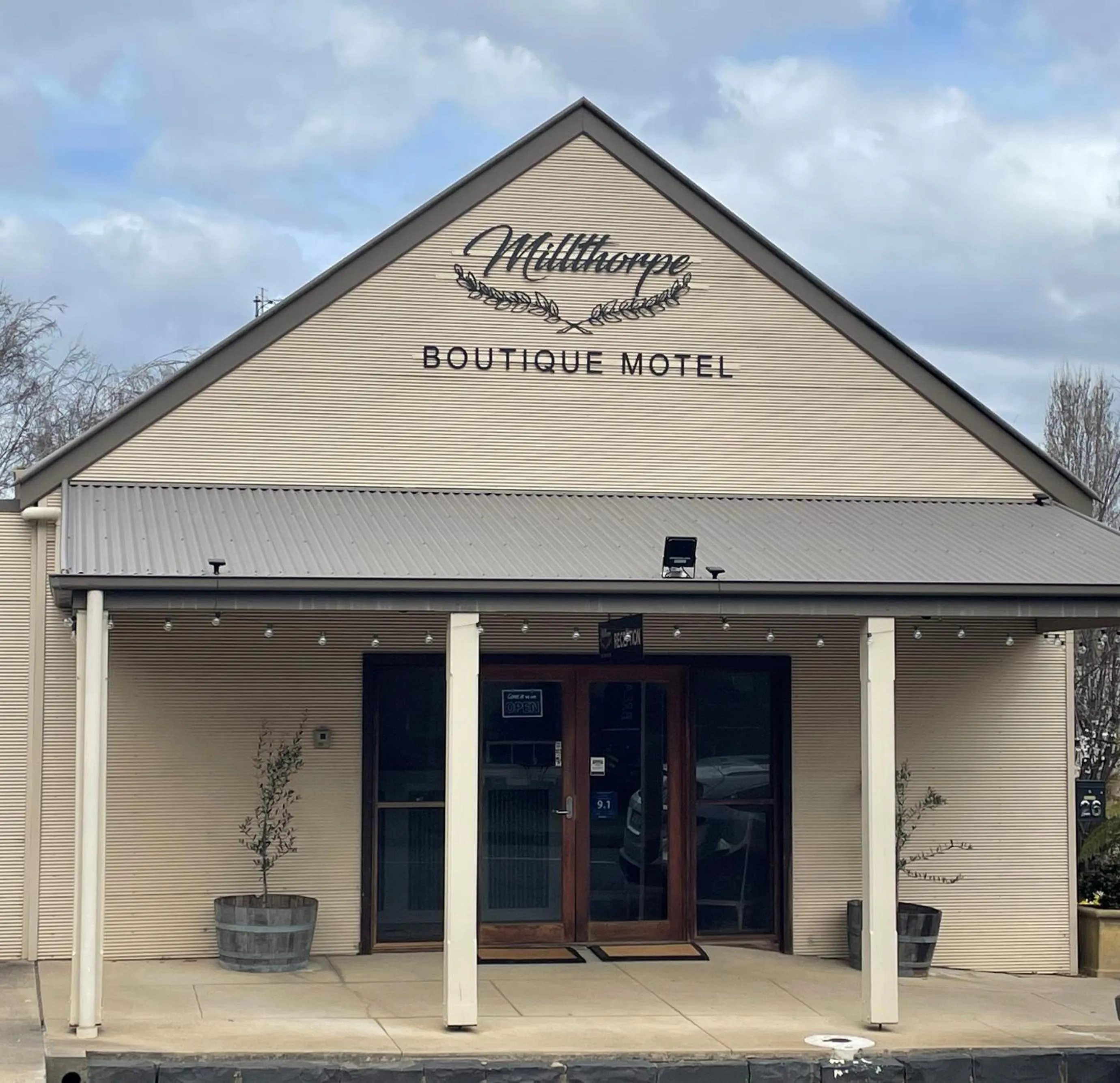 Property building in Millthorpe Motel