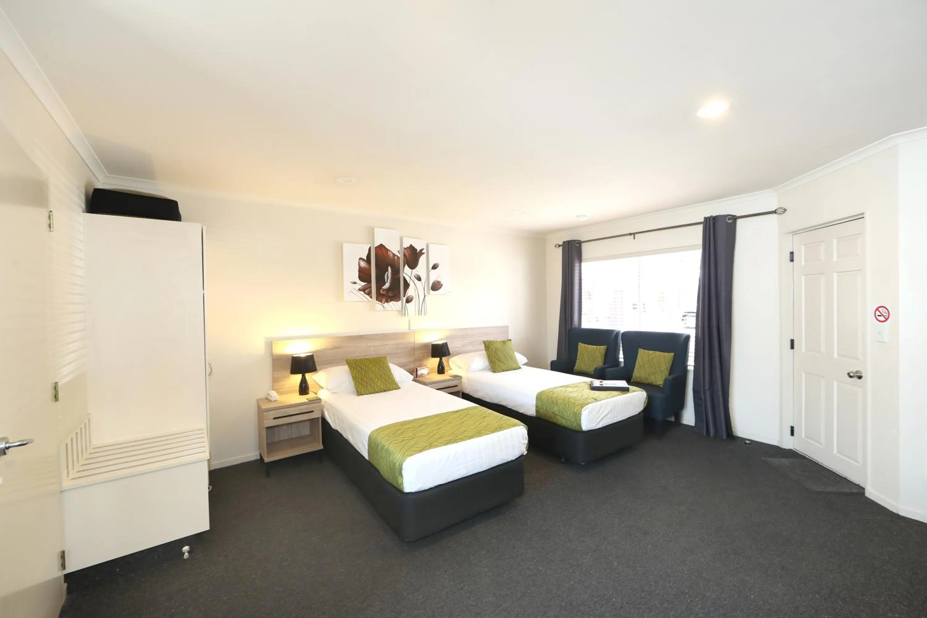 Bed in Havelock North Motor Lodge