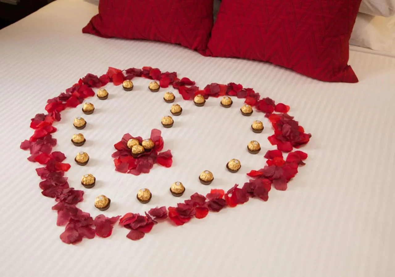 Decorative detail, Bed in Wine Country Motor Inn