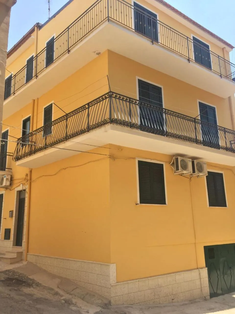 Property building in B&B David