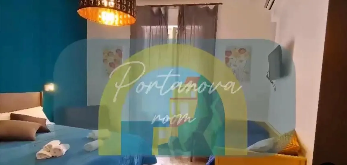 Quadruple Room with Private Bathroom in Rooms hub Portarotese