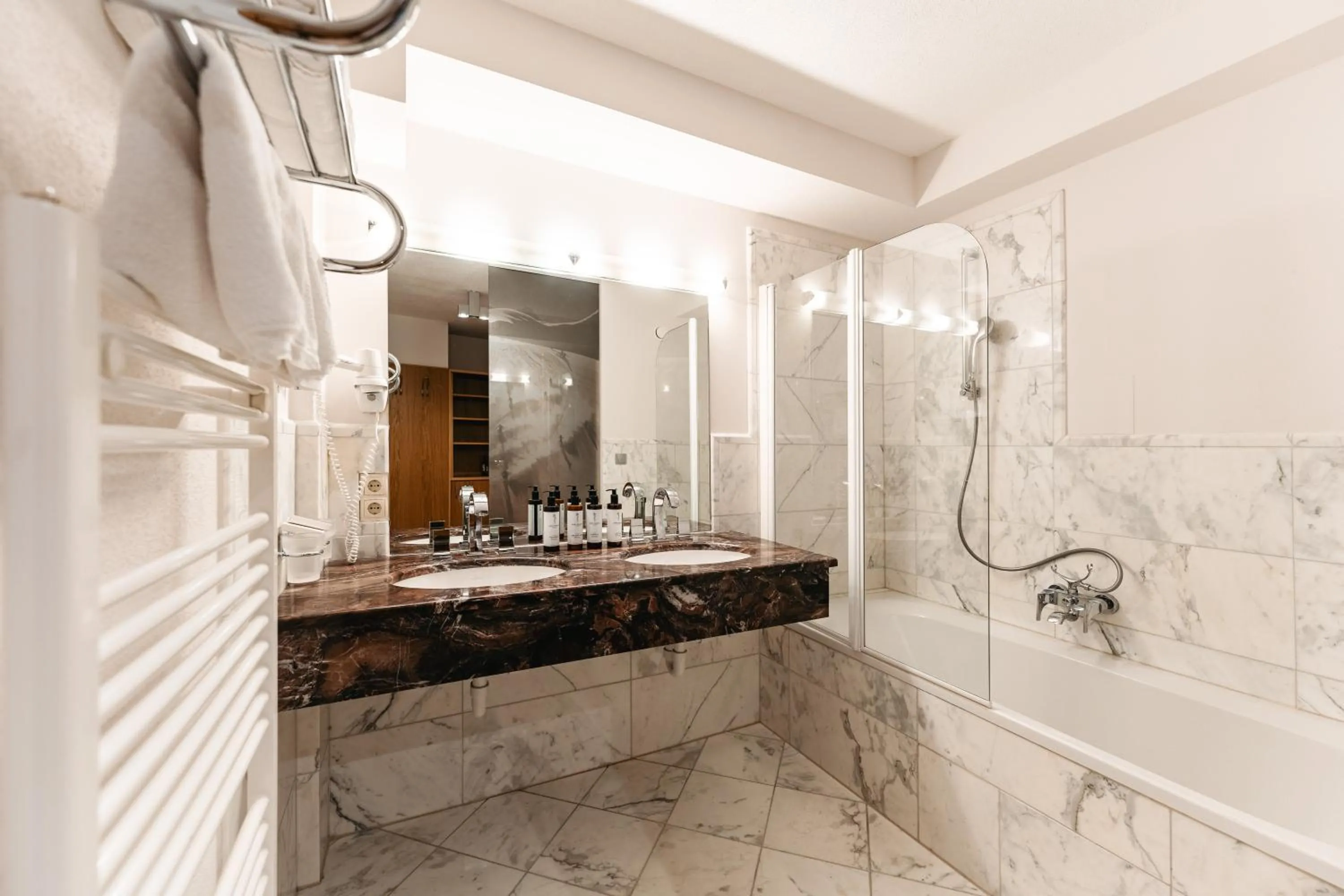 Bathroom in Hotel Maiensee