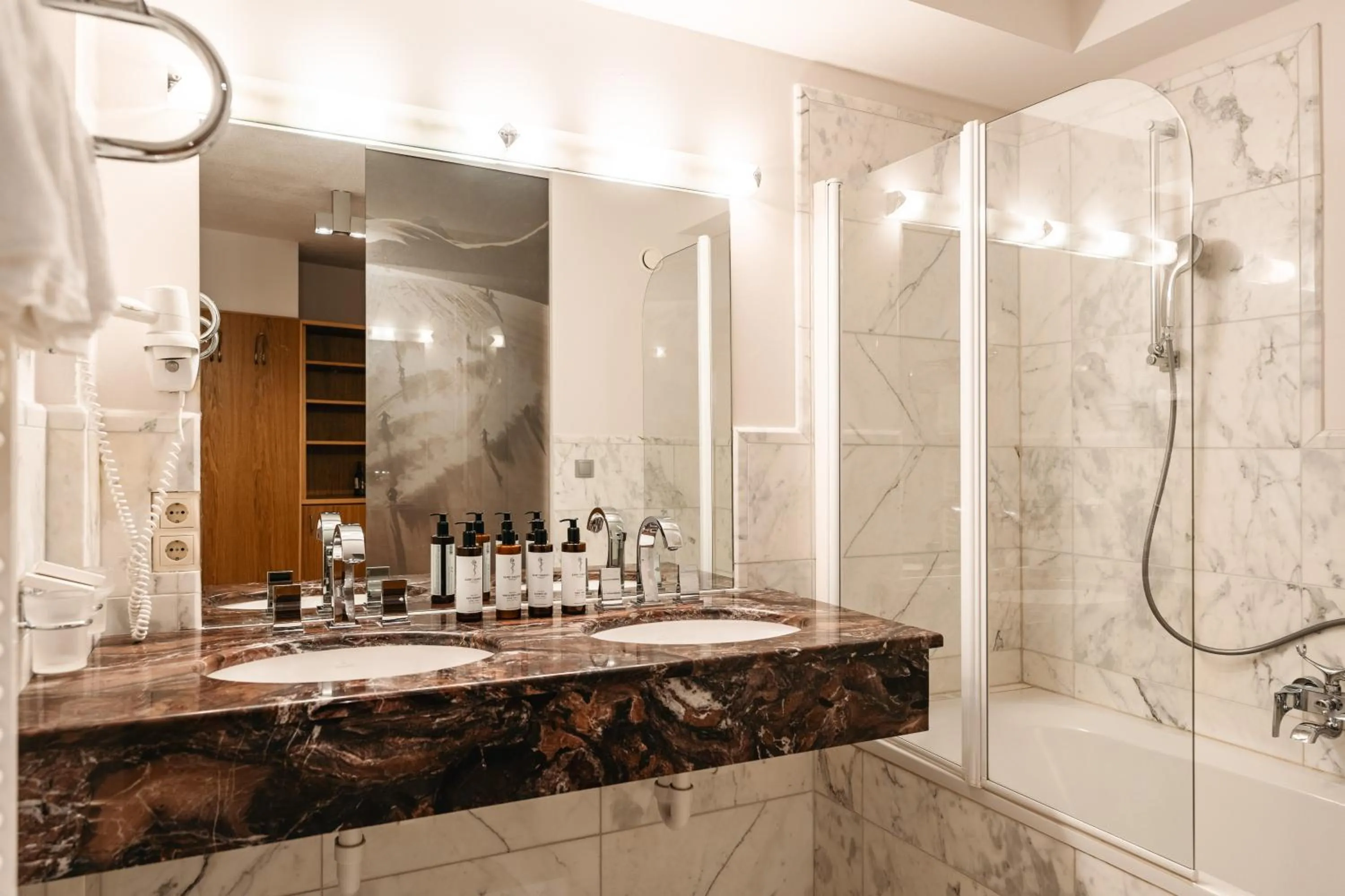 Bathroom in Hotel Maiensee