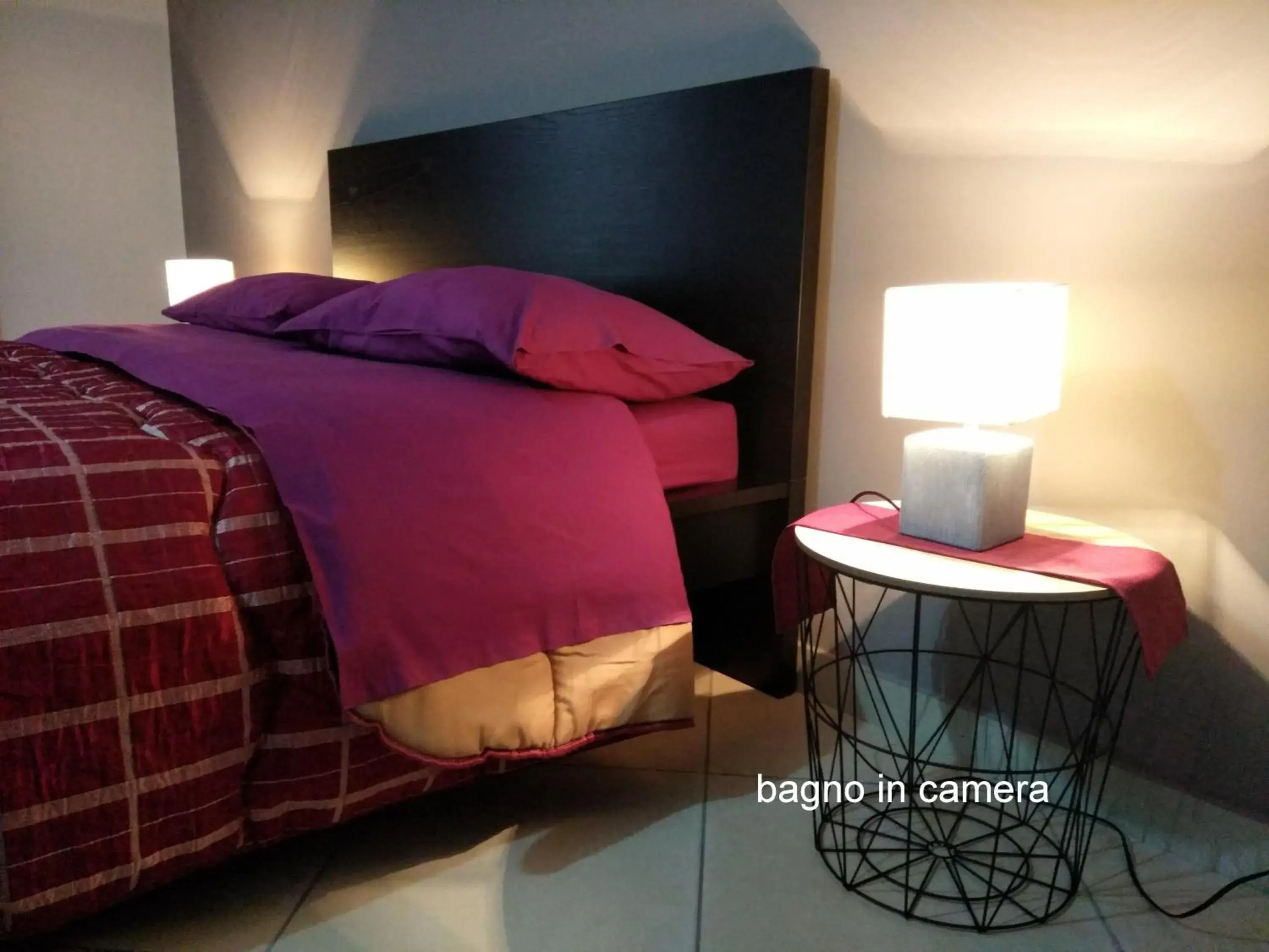 Family Room with Bathroom - single occupancy in Villa Feluchia Tra Il Mare E Il Vulcano Family Room with Bathroom - single occupancy in Villa Feluchia Tra Il Mare E Il Vulcano