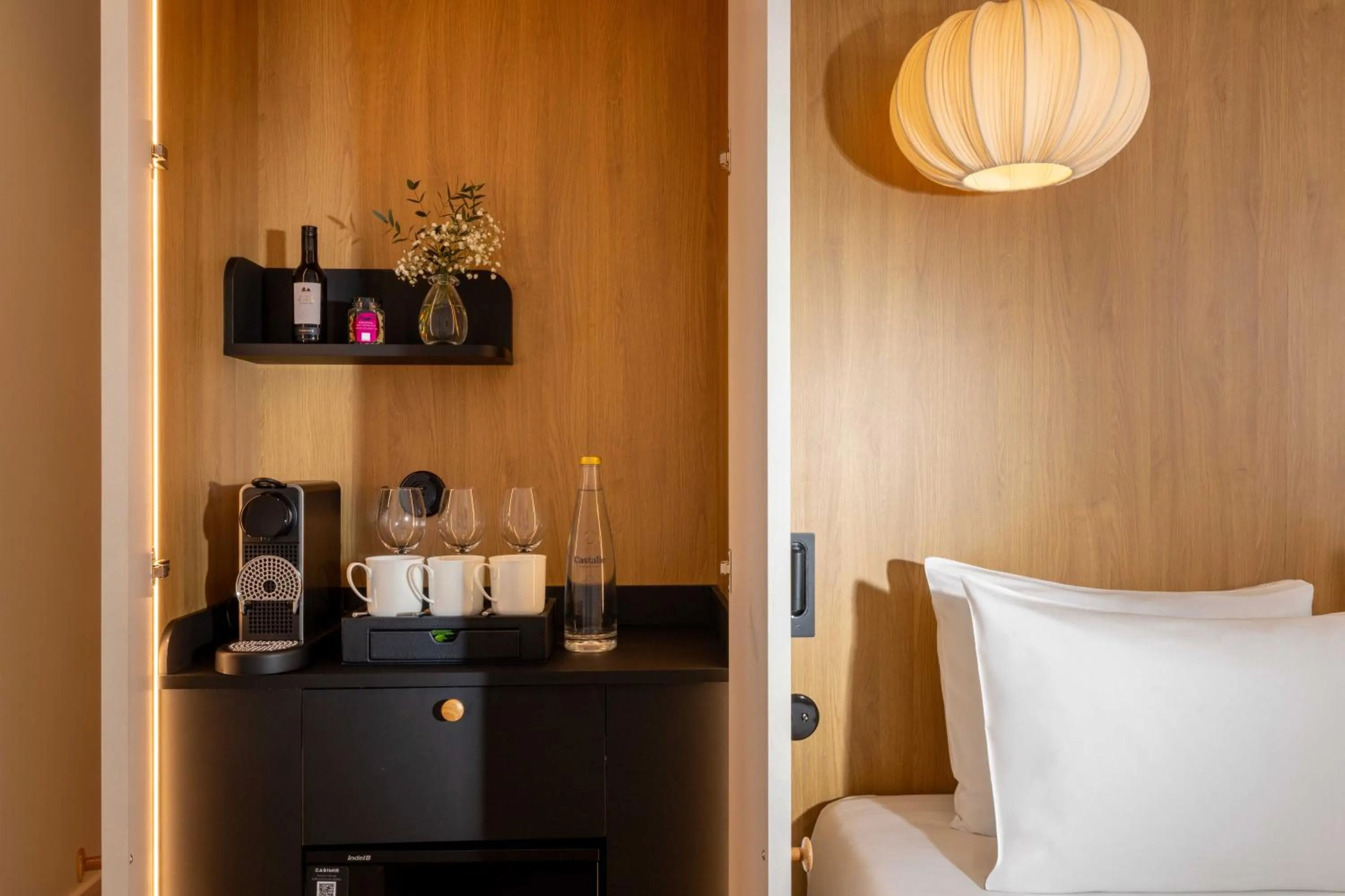 Bedroom, Bed in Hôtel Casimir